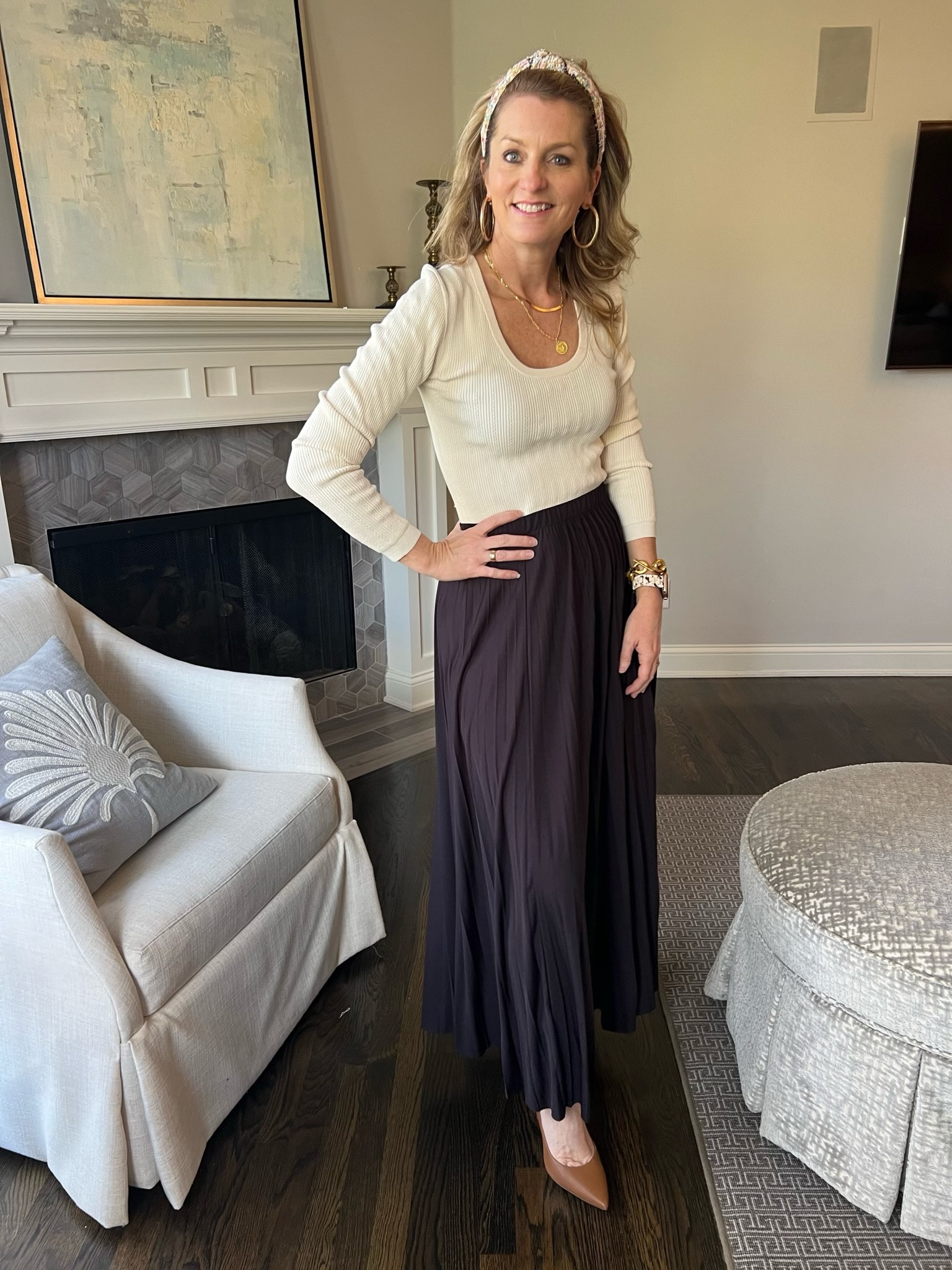 Bodysuit + Long Skirt + Cognac Pumps

#LTKSeasonal #LTKworkwear #LTKstyletip