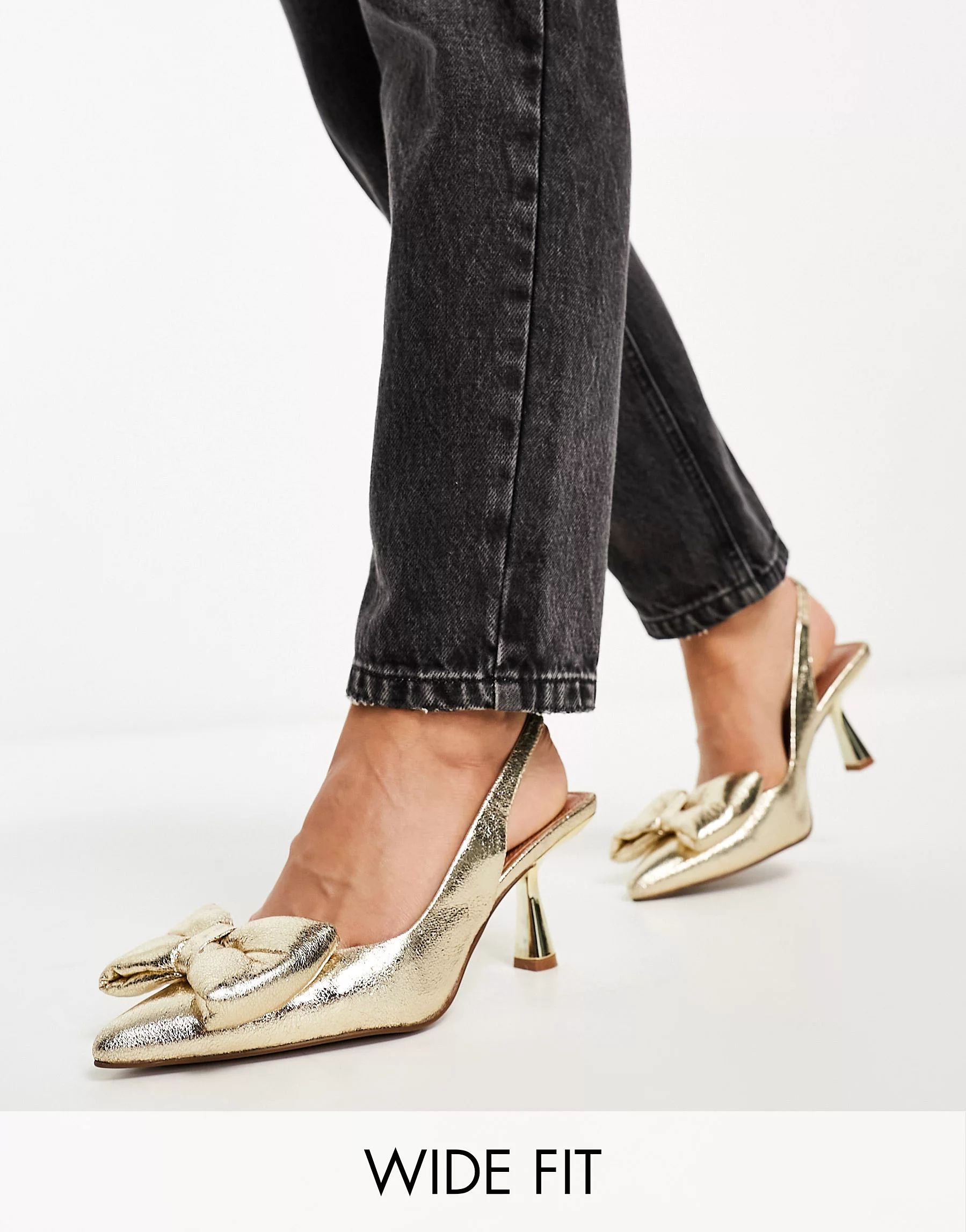ASOS DESIGN Wide Fit Scarlett bow detail mid heeled shoes in gold | ASOS (Global)
