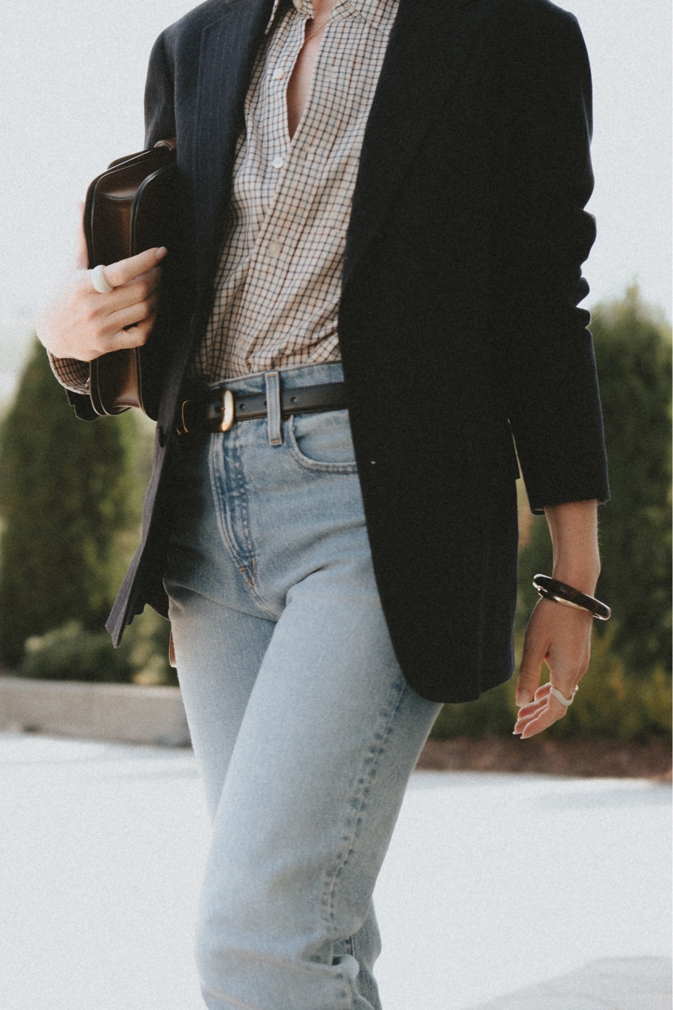 Subtle plaid + blue jeans + Brass buckle belt + navy blazer
Bag: Celine Classic box bag
Jeans: @Madewell The Longline straight jeans 
👖 
Belt: @Aritzia legendary belt
Blazer & flannel shirt: Buck Mason 
Bangle: vintage Bottega Veneta alligator 🐊 bracelet 
Ring: @Mejuri

#LTKootd #LTKWorkwear #LTKSeasonal