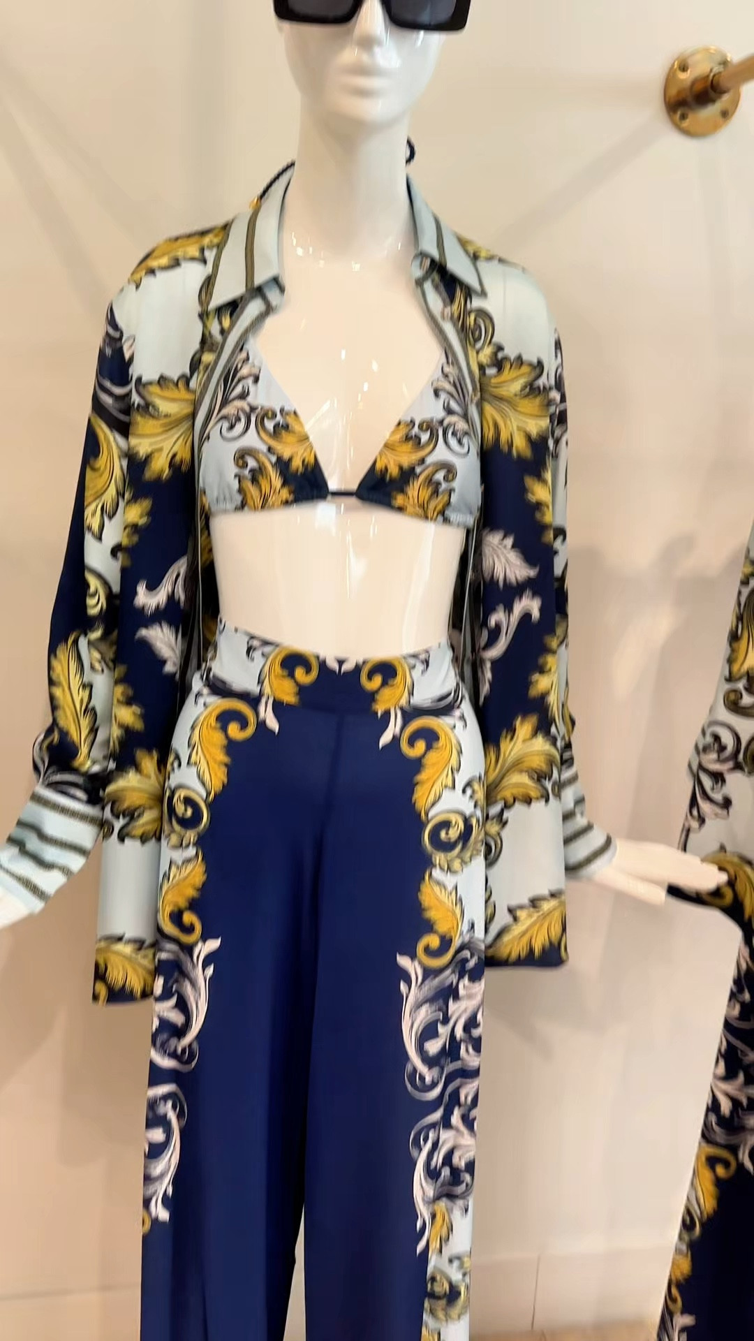 Shop this sexy floral summer look 