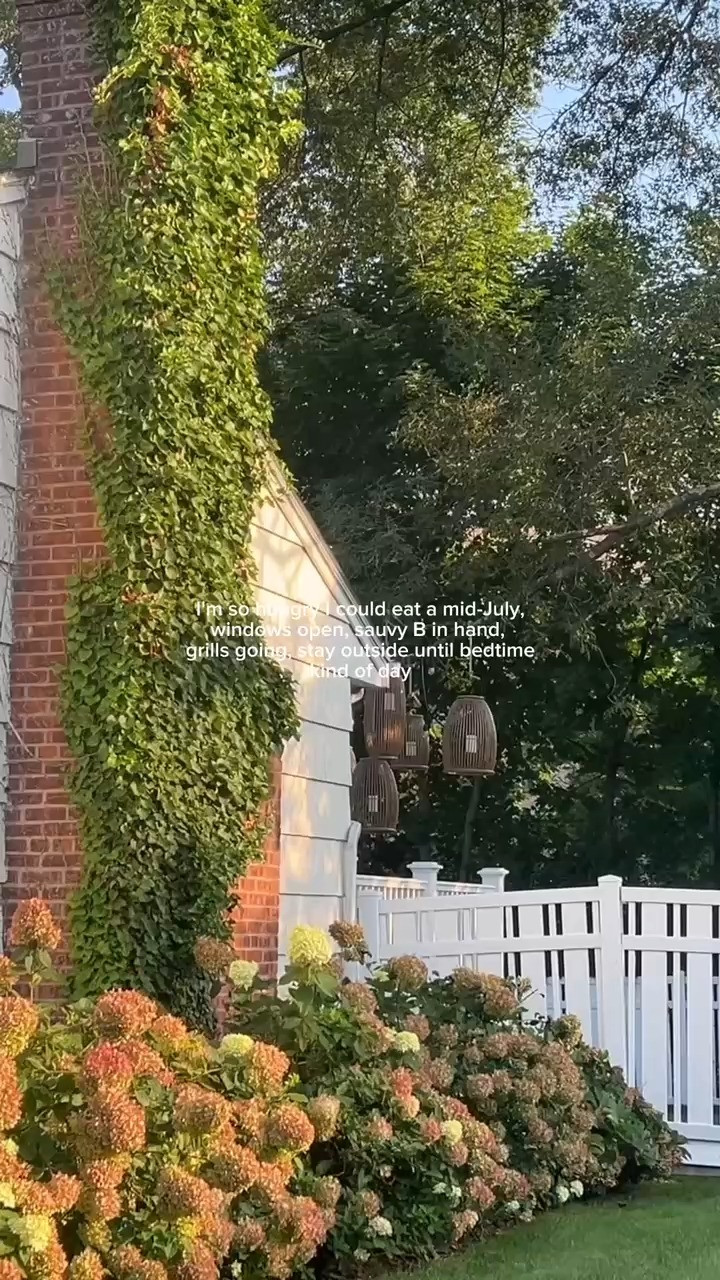 Who else is ready for some warmer weather?? ☀️

#LTKdayinmylife #LTKSeasonal