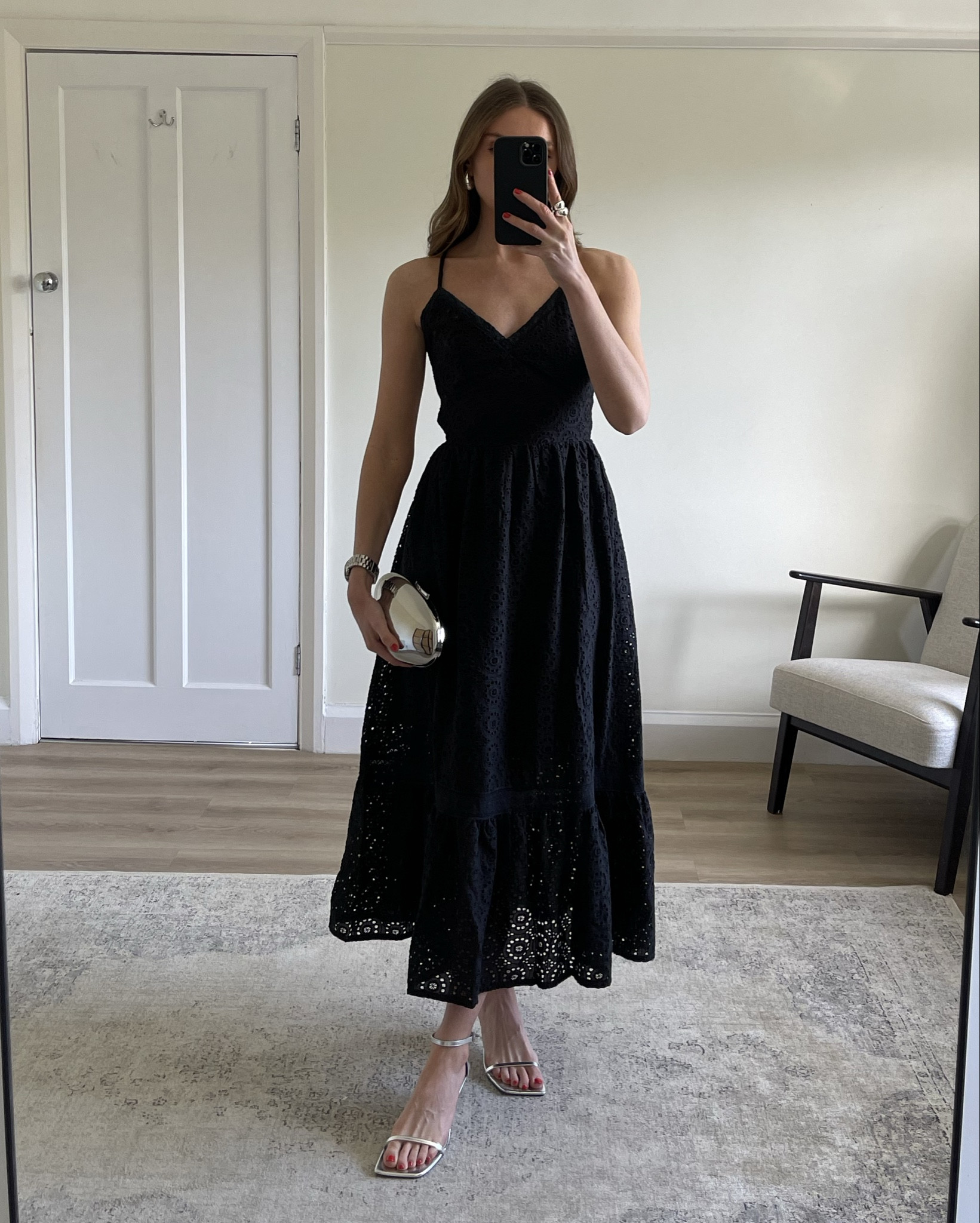 All-black summer outfit styling 

Wearing…

A size 8 in the black Warehouse
Strappy Broderie Maxi Dress

I’m 5ft 6

Topshop via ASOS silver heels

M&S silver earrings (mine have sold out so I’ve linked similar)

ASOS silver box bag 

Holiday outfit, city break outfit, black dress outfit, straw bag, summer wedding

#LTKeurope #LTKSeasonal #LTKstyletip