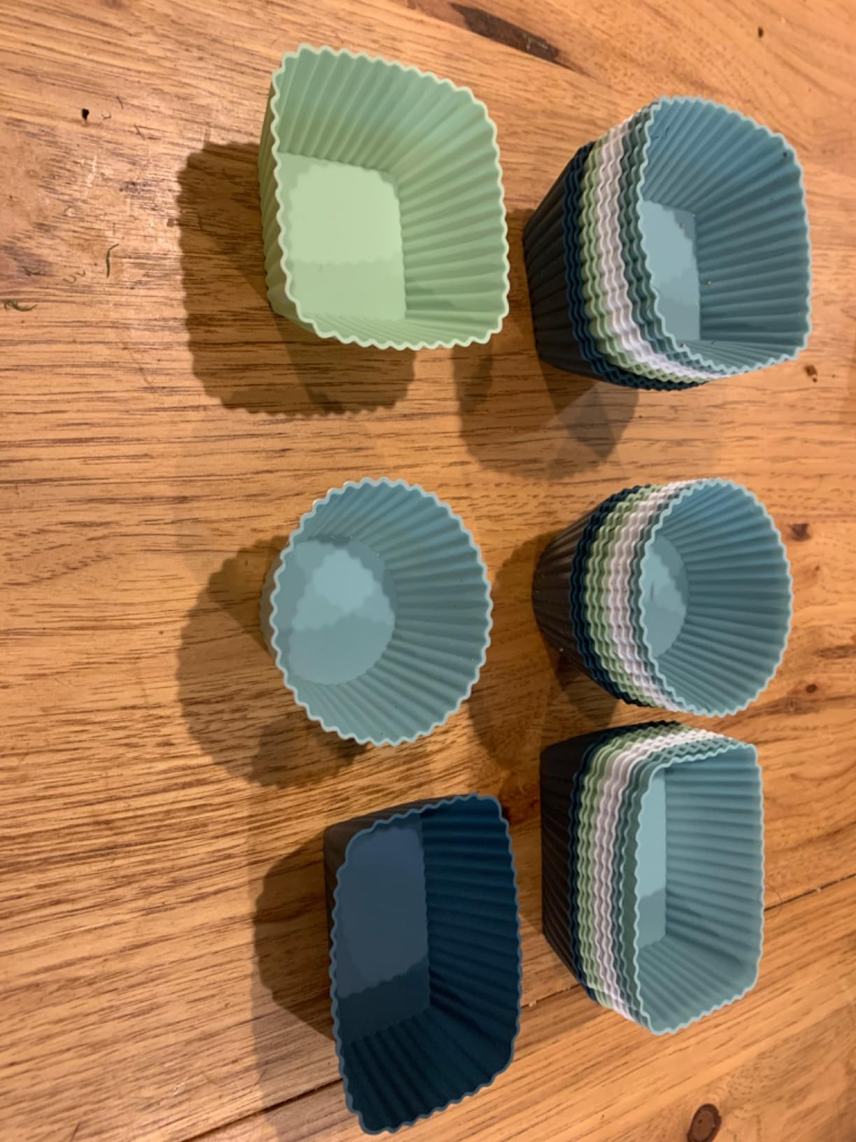 Silicone Cupcake Liners Lunch Box Dividers，Non-Stick Silicone Muffin Cups, Bento Box Accessorie... | Amazon (US)