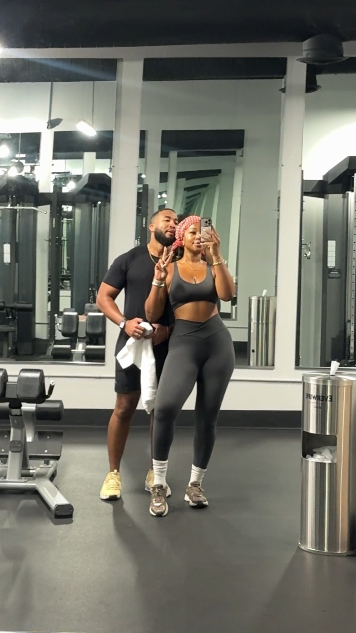 Love this settttt!!!!! So soft. Many colors and on sale!! Medium top and large bottom! 

#LTKMidsize #LTKFindsUnder100 #LTKActive