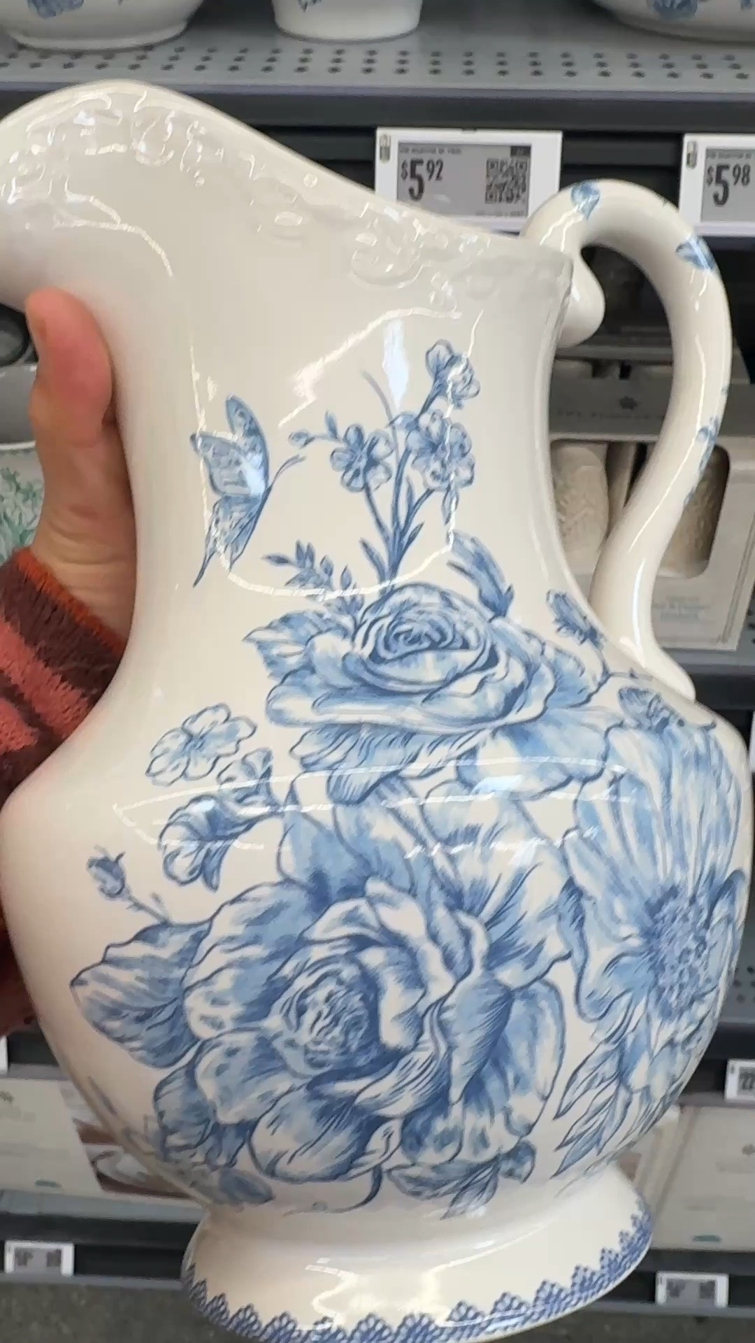 Another dupe 
Pioneer woman pitcher v the Pottery Barn Kravet pitcher

#LTKHome
