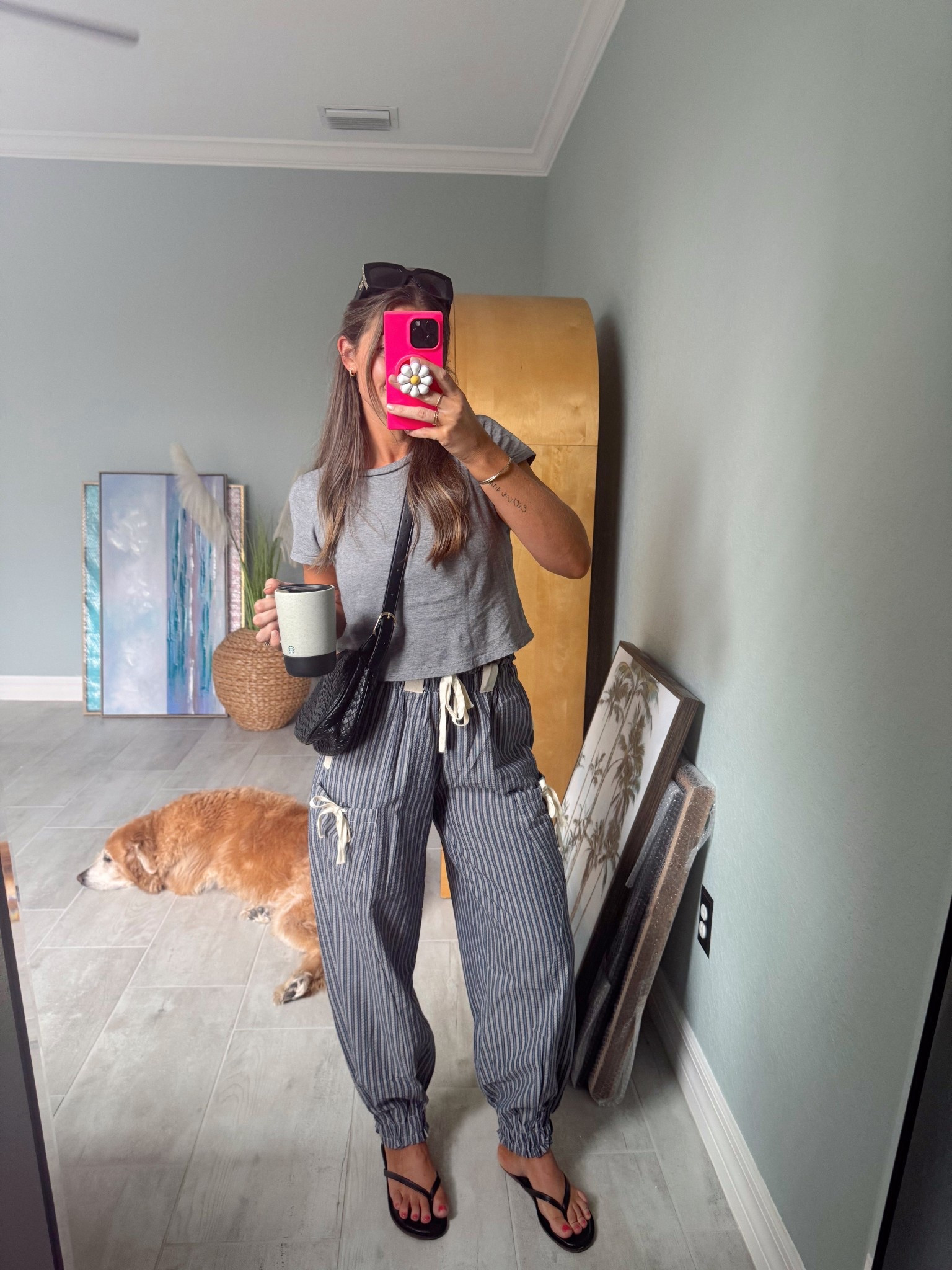 Today’s look! Size small pants // XS tee. Also y’all— I cannotttt get over this bag. It looks JUST LIKE a Clare V. bag that I’ve had my eye on that is $485‼️ Lately, I’ve not been wanting to splurge on bags anymore because Amazon is killinggg it with the lookalikes. 🤌🏻 Including these pants!! 🤭 SO CUTE. #momootd #momoutfit #momoutfits #fitcheck #affordableoutfits #amazonfind 

Comment SHOP below to receive a DM with the link to this post on my LTK ⬇ https://liketk.it/5nc19