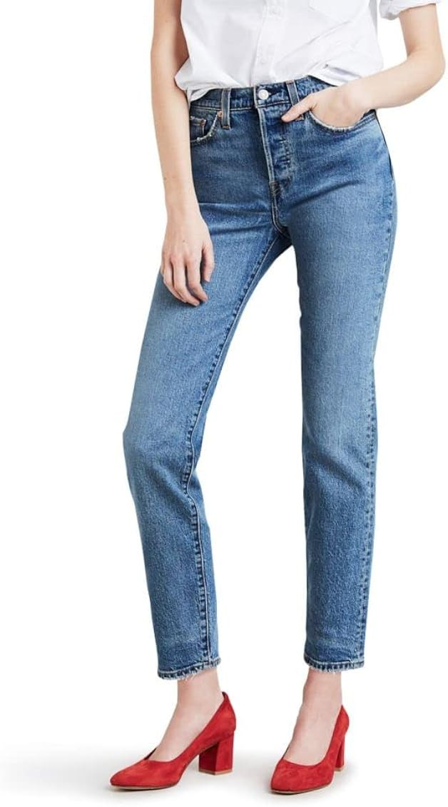 Levi's Women's Premium Wedgie Icon Fit Jeans | Amazon (US)