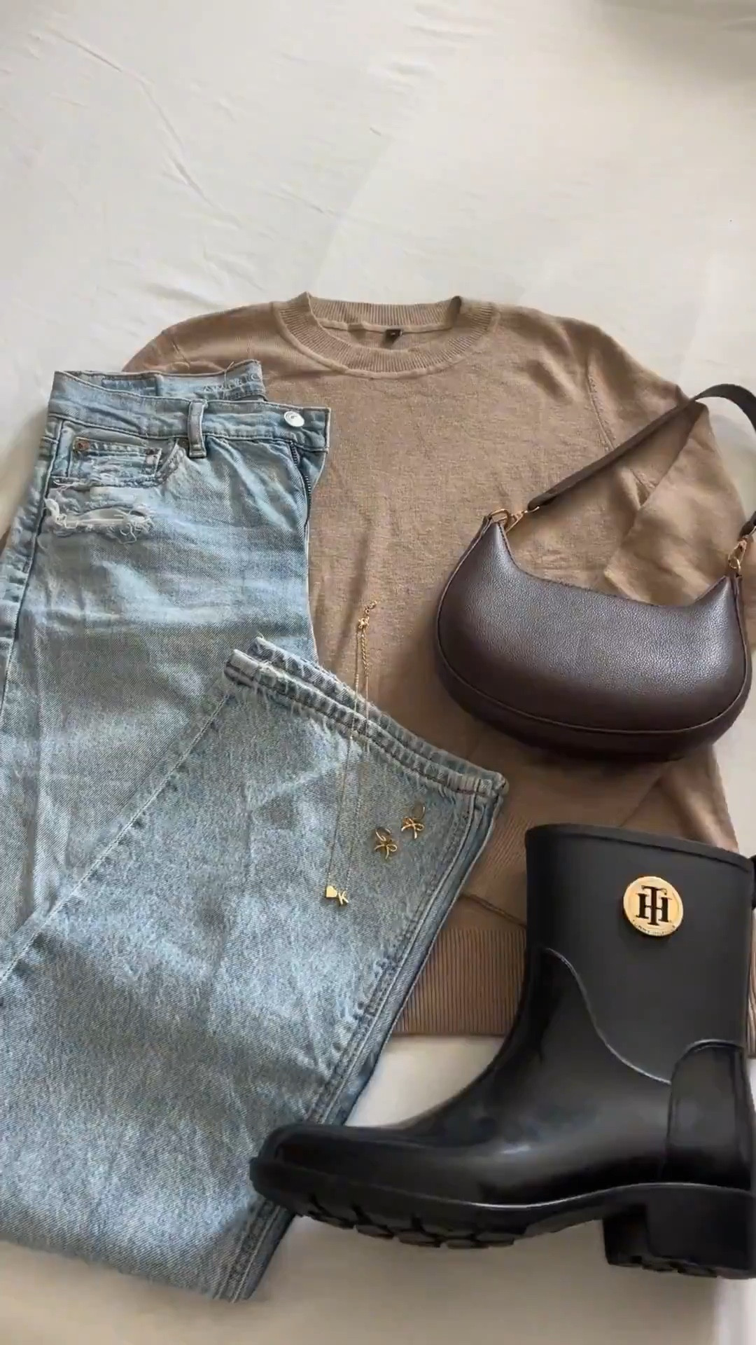 This is your sign to invest in the good basics 🤎 A warm knit, straight denim, gold touches, and a mini bag moment 👝 effortless but still put together ✨

#LTKWinter #ClosetEssentials #ChicBasics #NeutralVibes #LTKFinds

#LTKootd #LTKTall #LTKSpringSale
