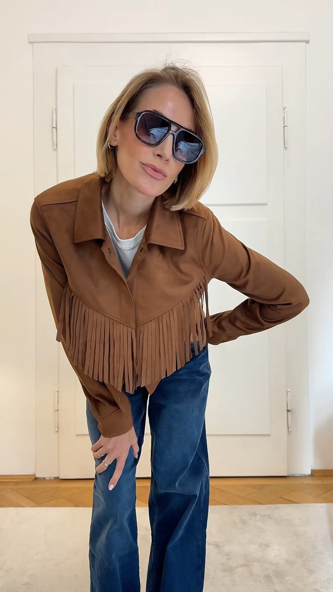 🍂🎃🥧🧡🍁🤎
This is the perfect autumn wardrobe:
Black & grey, leather, monochrome and western stlye.
Wearing size 36 in every look except the western jacket. The jacket is size 42.
Anzeige 

#LTKdeutschland #LTKeurope #LTKautumn