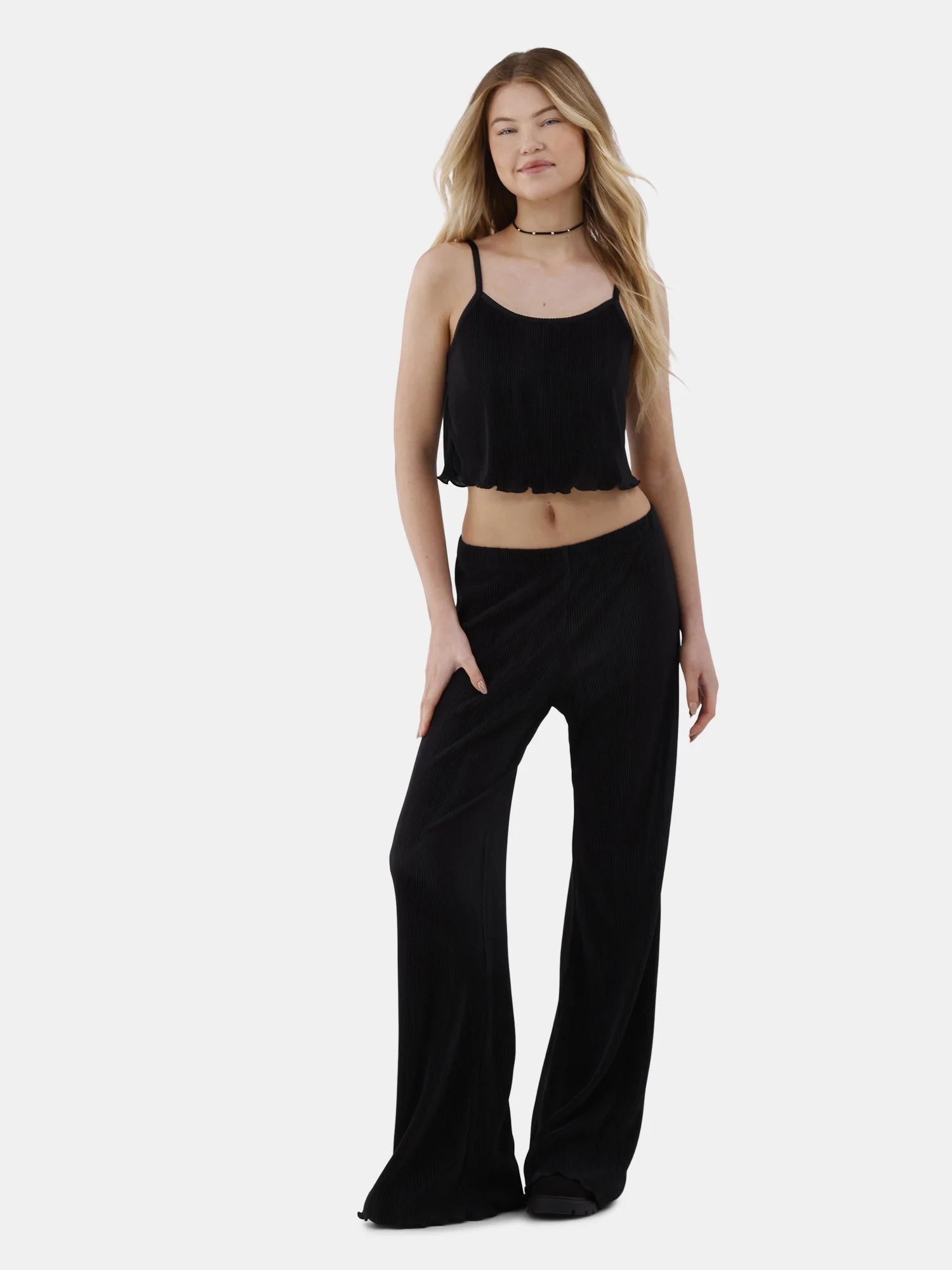 No Boundaries Plissé Cami and Pant Set, 2 Piece, Women’s - Walmart.com | Walmart (US)