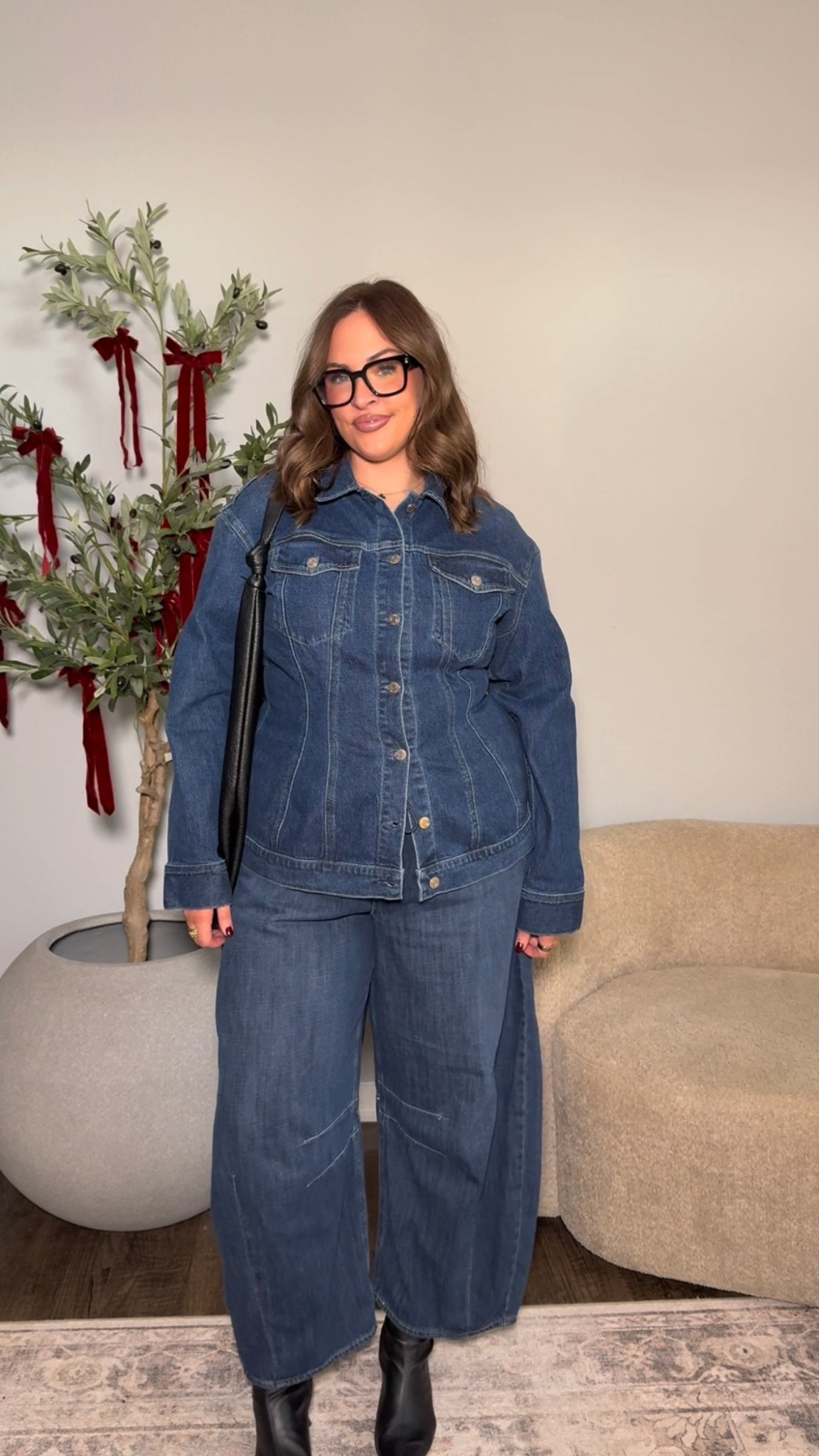 Wearing an xl! 

#LTKPlusSize #LTKSaleAlert #LTKMidsize