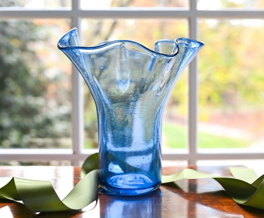 Lettuce Leaf Vase in Blue | Half Past Seven