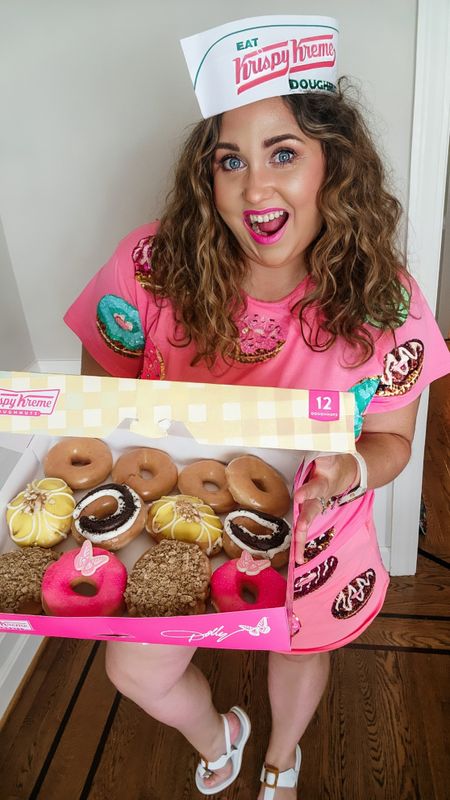When Dolly Parton puts out donuts.... you take a cheat day and you go get them in Dolly FASHION! @QUEENOFSPARKLES

