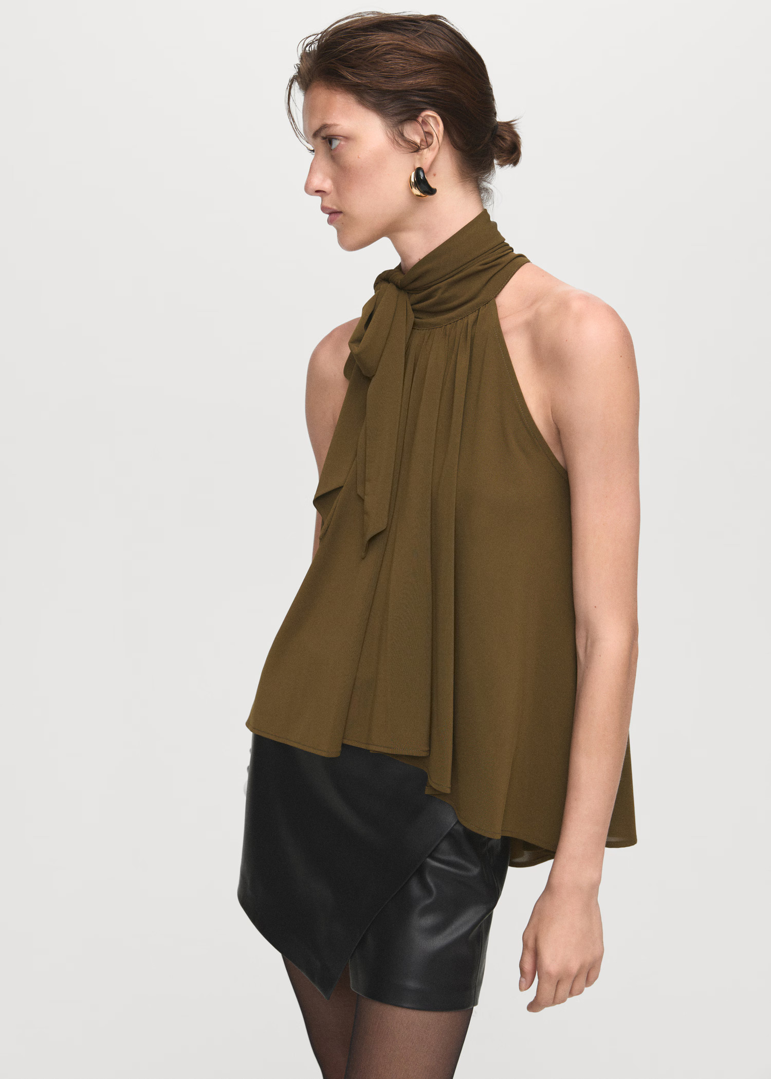 Halter top with bow - Women | MANGO USA | Mango (US/MX/AU)