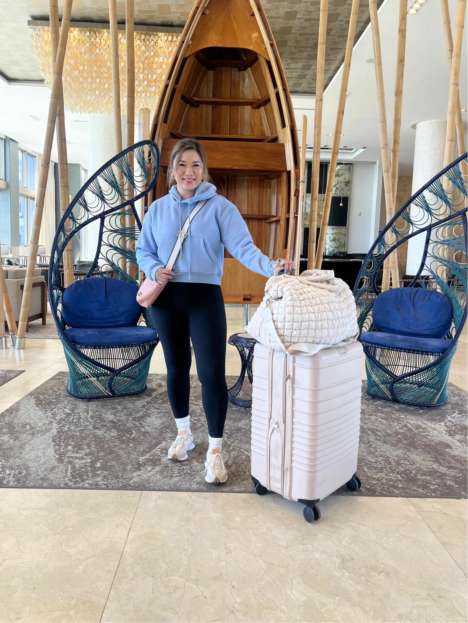 Travel Outfit
Cropped Sweatshirt (part of a 2 piece set): Medium
Leggings: Medium