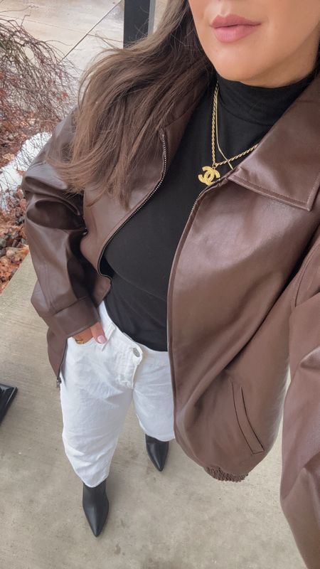 Brown oversized leather jacket - large (size up one) 
White denim - 29 petite 

#LTKSeasonal #LTKMostLoved #LTKstyletip