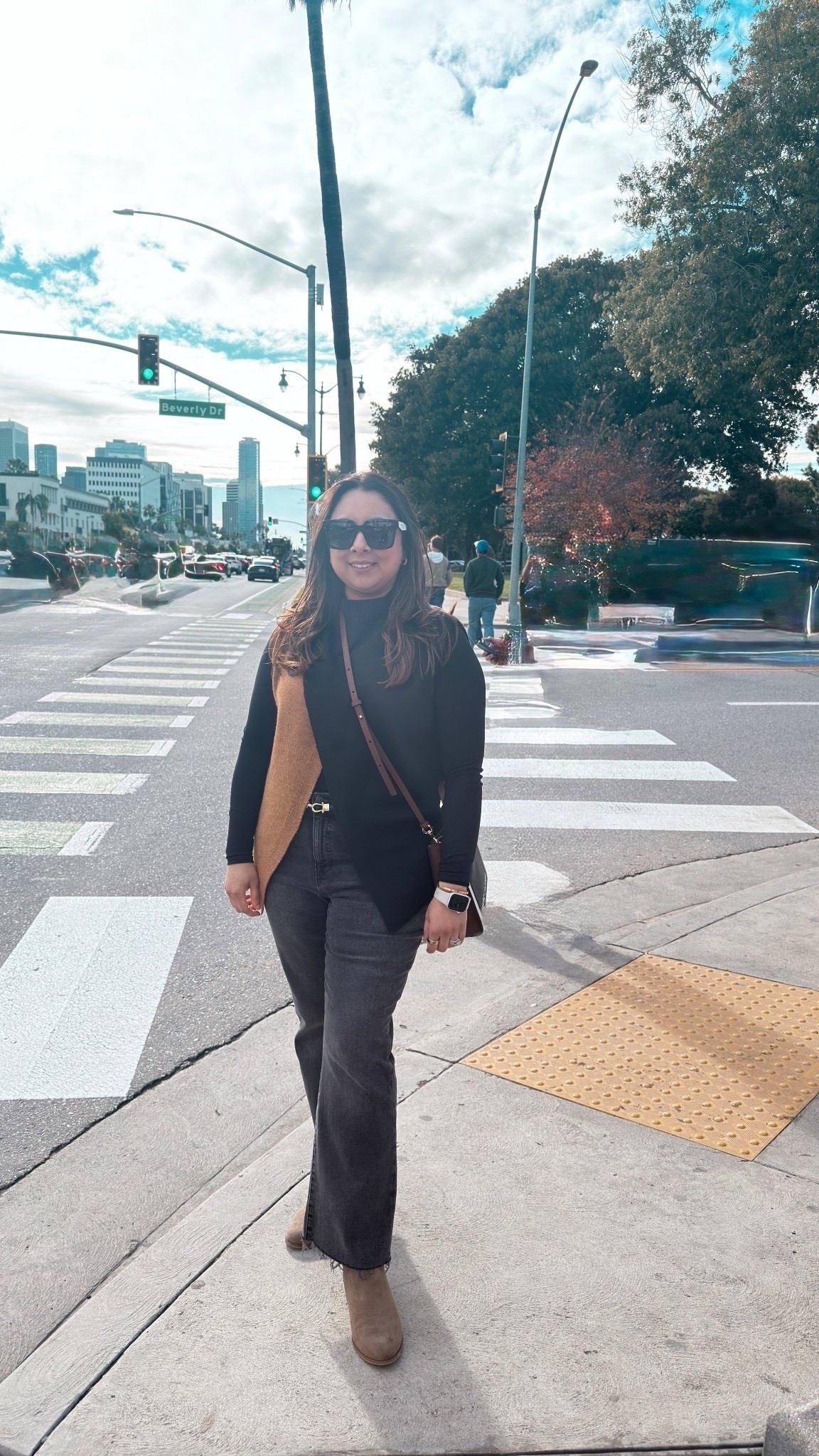 These madewell jeans are my fav, I got a second pair! And this amazon sweater vest is so soft and cozy! @madewell @amazon 


#liketkit #LTKMidsize #LTKootd #LTKSaleAlert
@shop.ltk
https://liketk.it/5MBIi