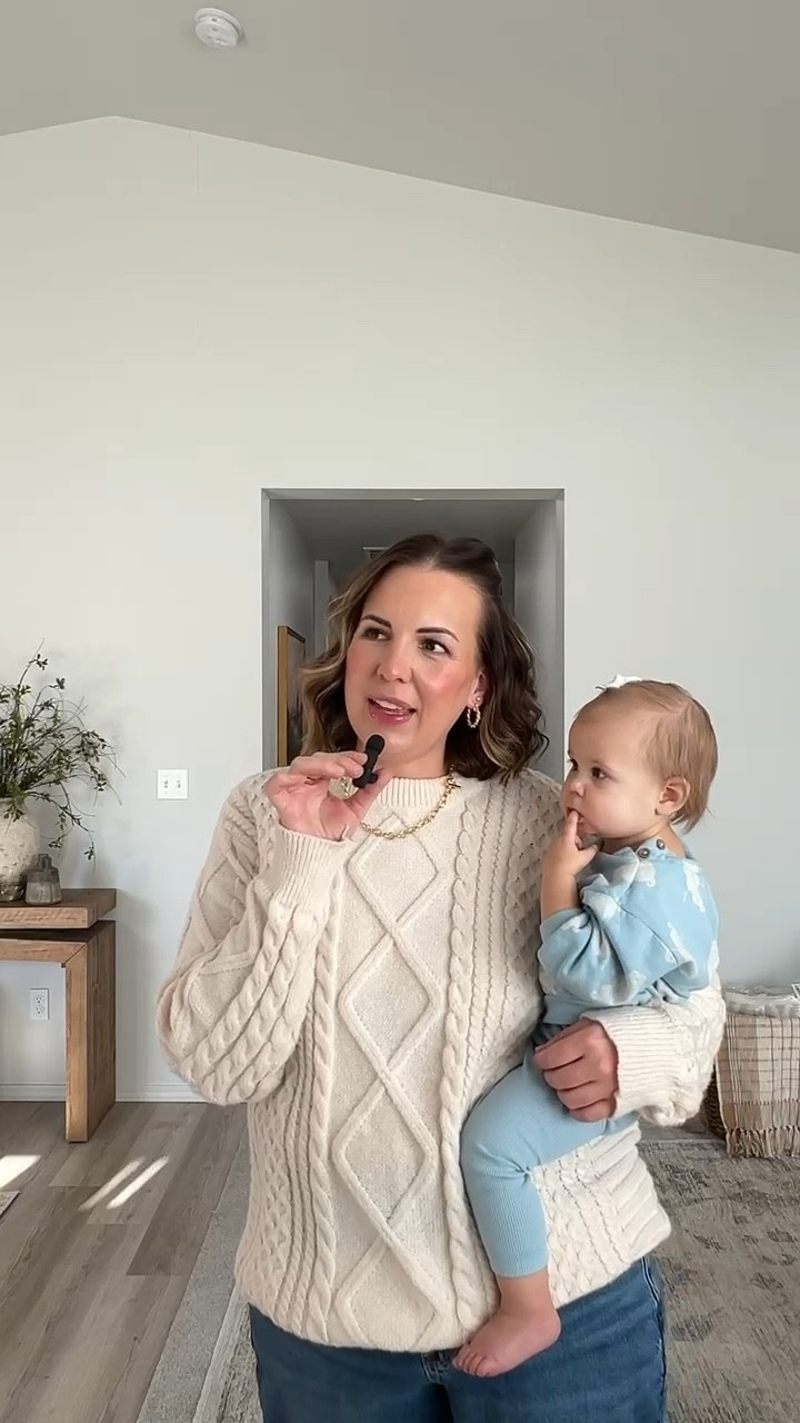 THE 3 C’S is all you need to put together an outfit in my book!! This sweater is all of them in one!

#LTKStyleTip #LTKSeasonal