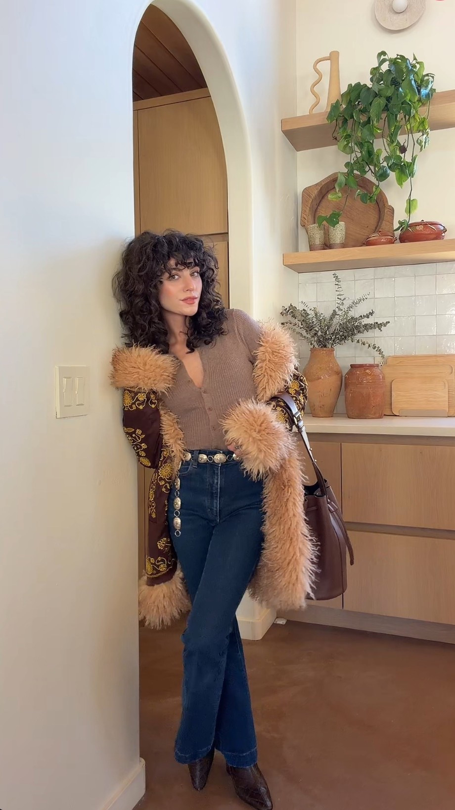 Perfect longsleeve collared Tshirt with flare denim for retro look that’s simple but not boring. Love a statement belt with a simple outfit 🙌

#LTKgrwm #LTKPetite #LTKFindsUnder100