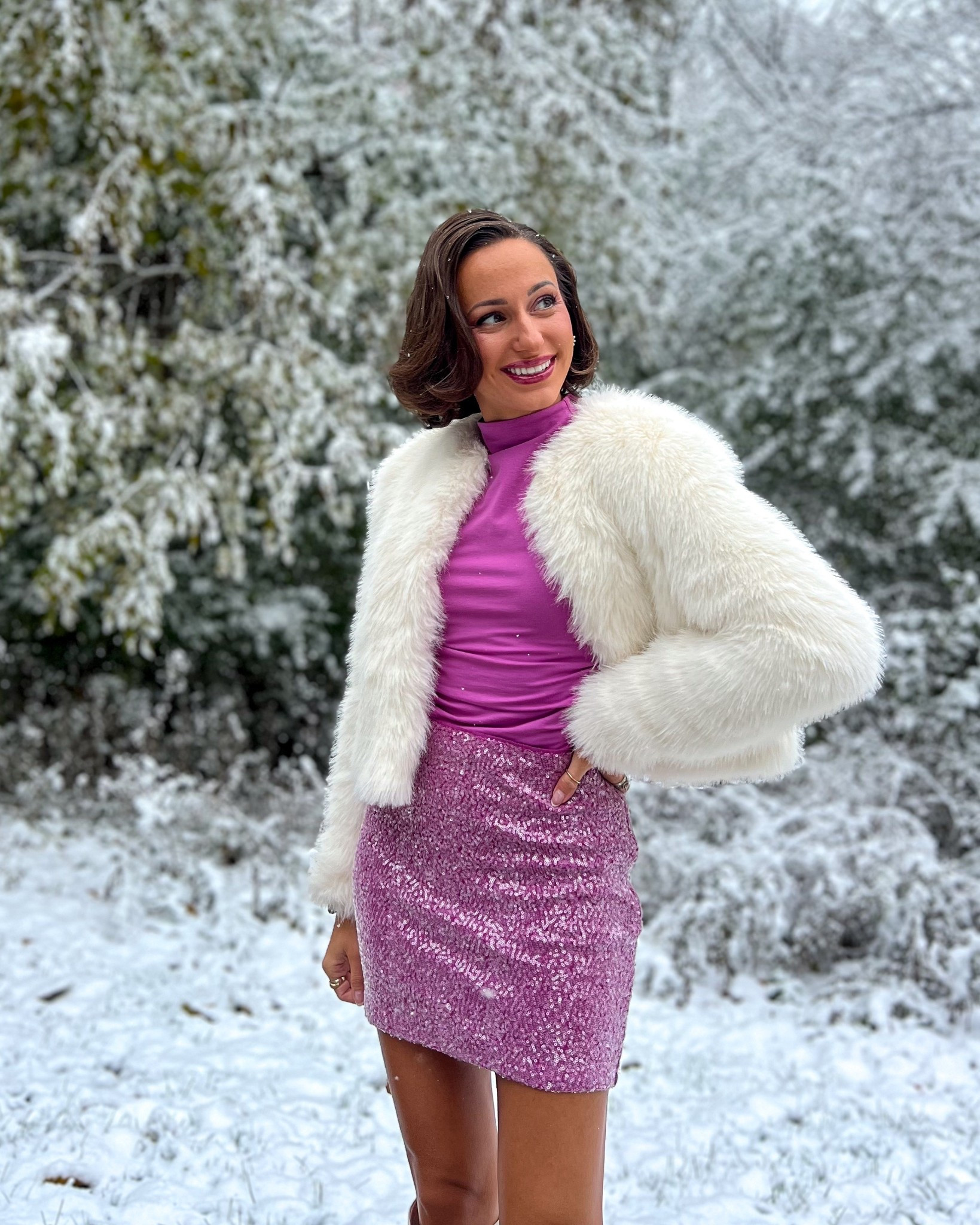 Linked styles that are in colors that are still in stock 