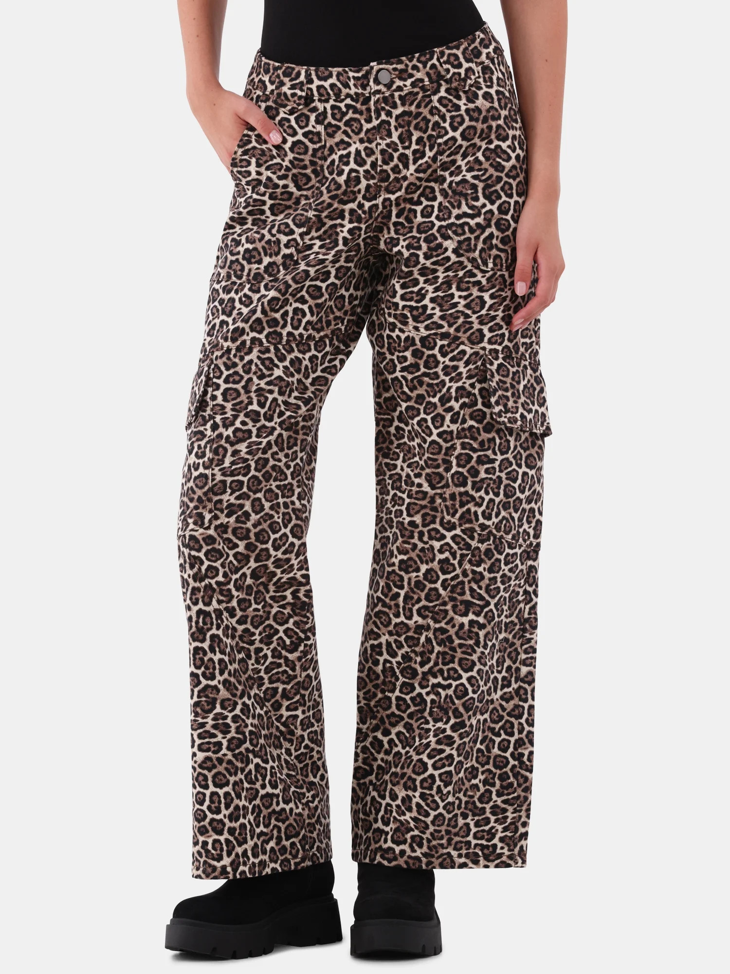 No Boundaries Wide Leg Cargo Pants, Women's | Walmart (US)