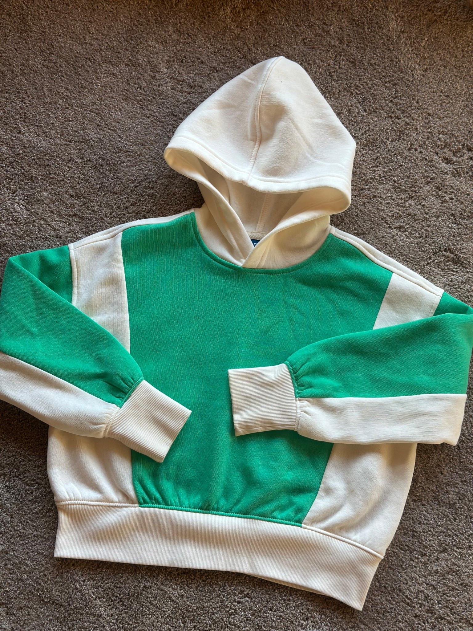 My girls found the cutest hoodies! One got green the other got pink! 
♥️♥️
I wish they had these in adult size! 🤣 I love them!!! 
ALSO…They’re on sale Right now!!!🤩🤩
#oldnavy #kids #kidsfashion #hoodie #kidshoodie #girlsfashion #girlshoodie #cute #like #comment #save #share #follow 

#LTKKids #LTKFindsUnder50 #LTKActive

#LTKSaleAlert #LTKFindsUnder50 #LTKKids