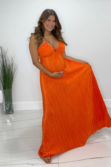 Orange Plisse Halter Back Tie Maternity Maxi Dress 🧡 use code Dani25 for discount 



#LTKstyletip #LTKbump #LTKunder100