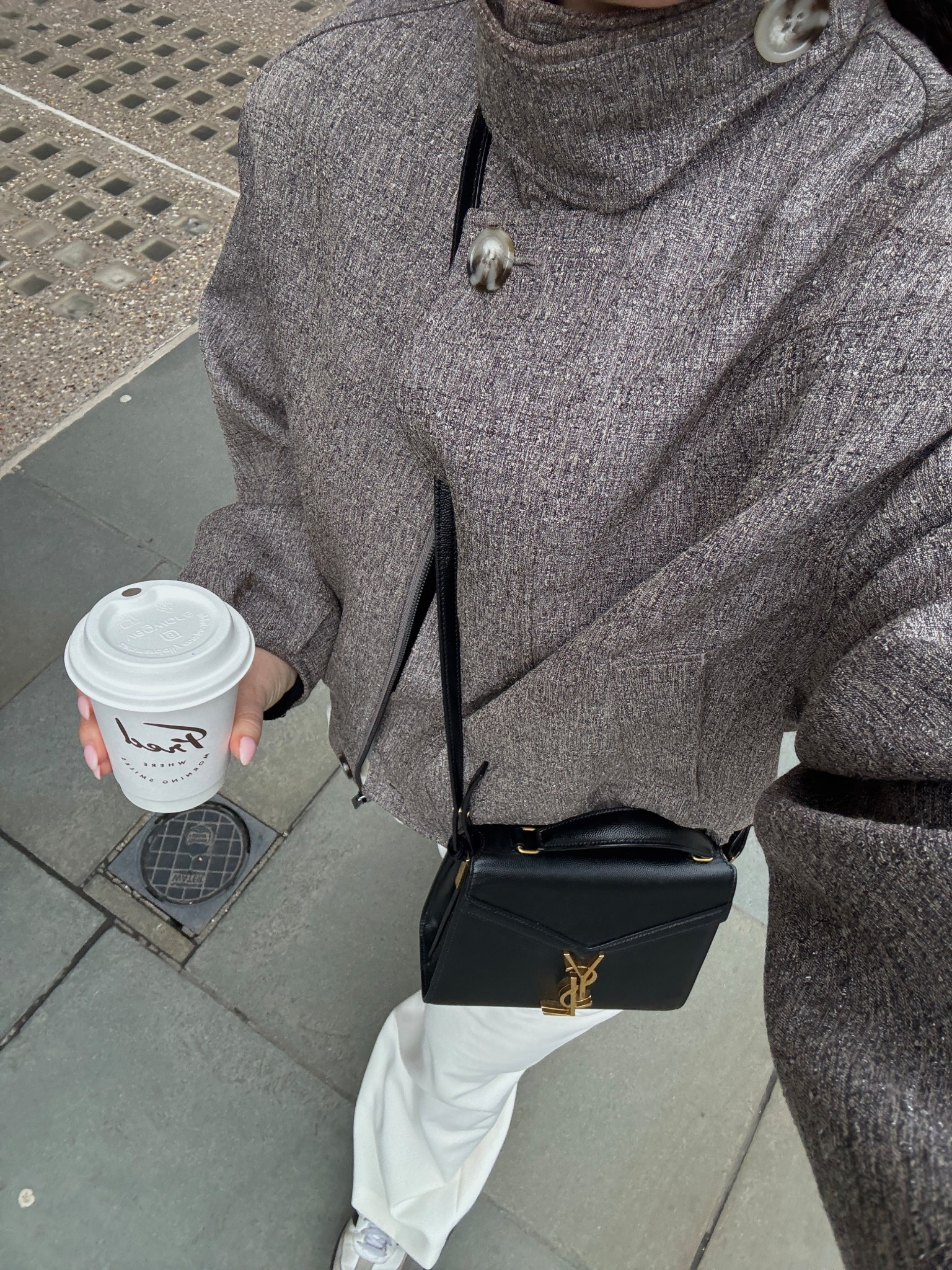 Funnel neck jackets >>

Jacket, cream trousers, tailored trousers, wide leg trousers, River Island, funnel neck jacket, bomber jacket, spring jackett

#LTKspring #LTKuk #LTKeurope