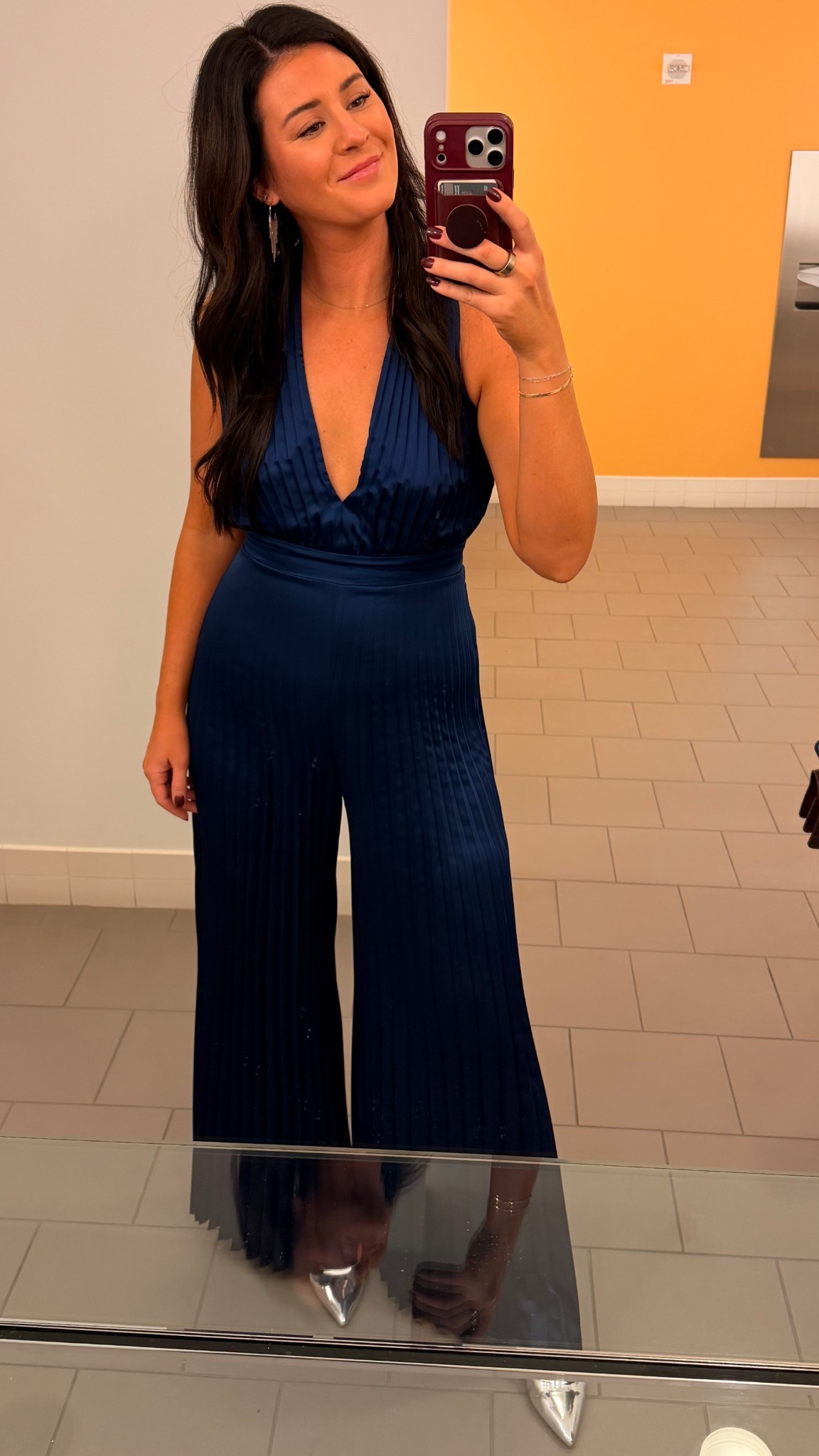 I’m in a medium tall 

Currently out of stock, but I will let you know if it comes back! 

#LTKTall #LTKHoliday #LTKMidsize