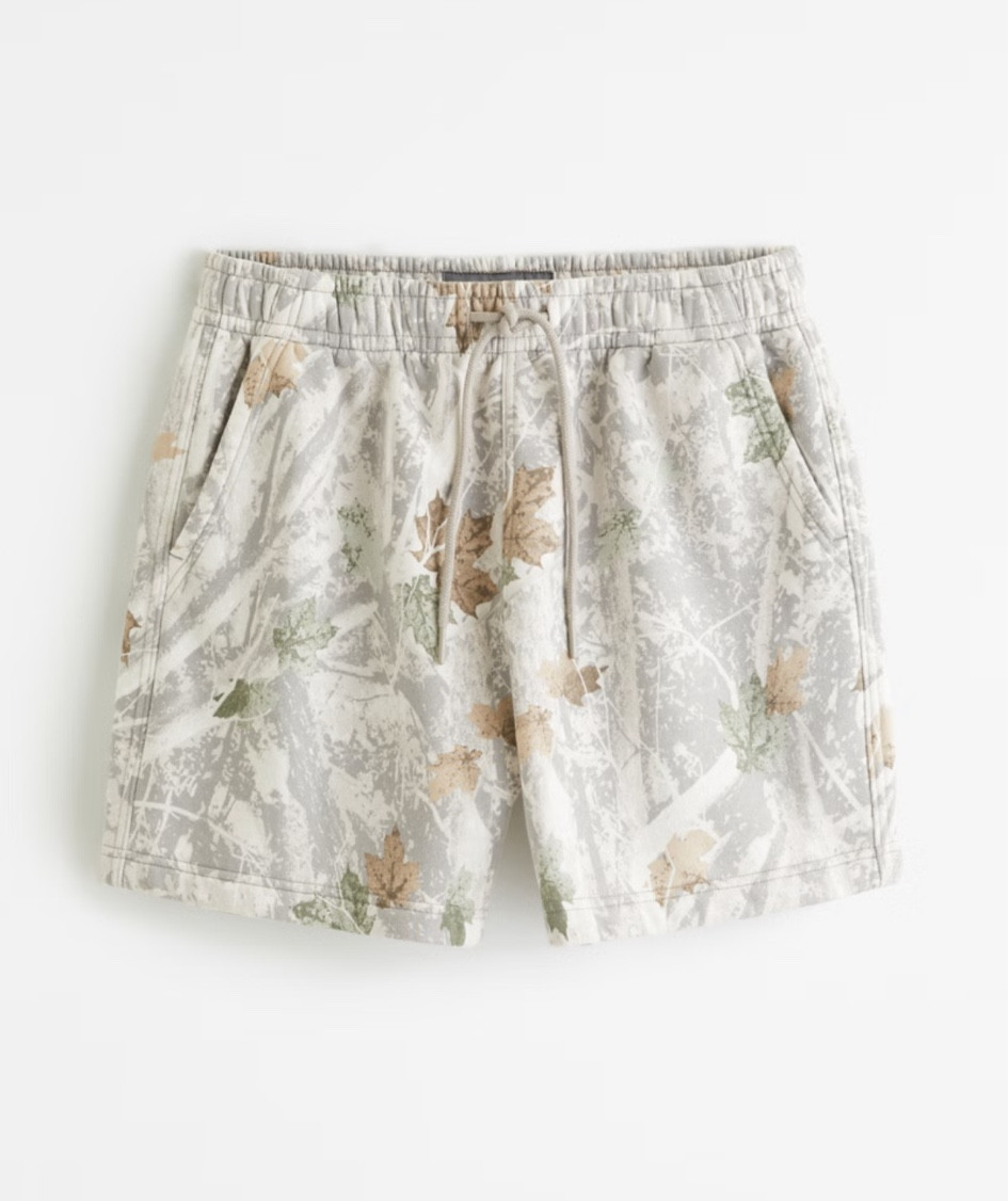 #viralcamo
#musthave
#abercrombiecamo

#LTKstyletip #LTKfindsunder50 #LTKtravel