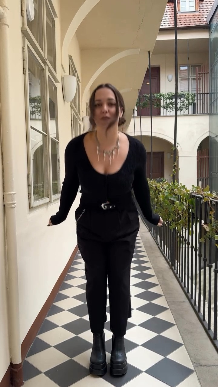 barking at this coldddd ⚔️

alt girl, alternative fashion, dark feminine goth outfits, alt fashion, goth goth, all black outfit inspo, alt outfit, dark beauty, dark aesthetic

#LTKPetite #LTKgrwm #LTKootd
