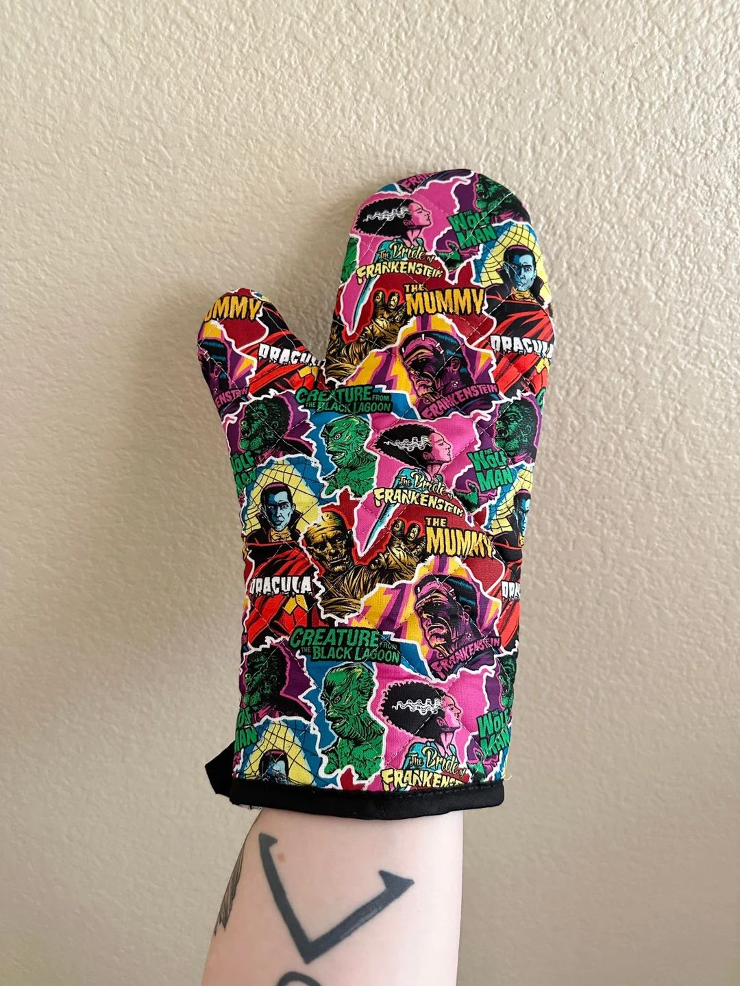Oven Mitt Made With Classic Movie Monster Fabric Kitchen - Etsy | Etsy (US)
