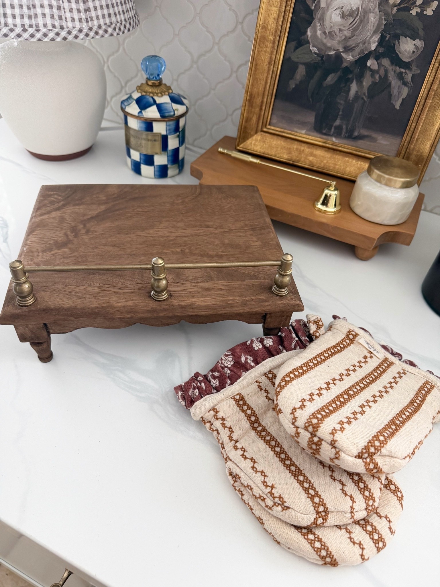 Convertible bookstand & oven mitts for fall 🍂🤎

#LTKSeasonal #LTKHome
