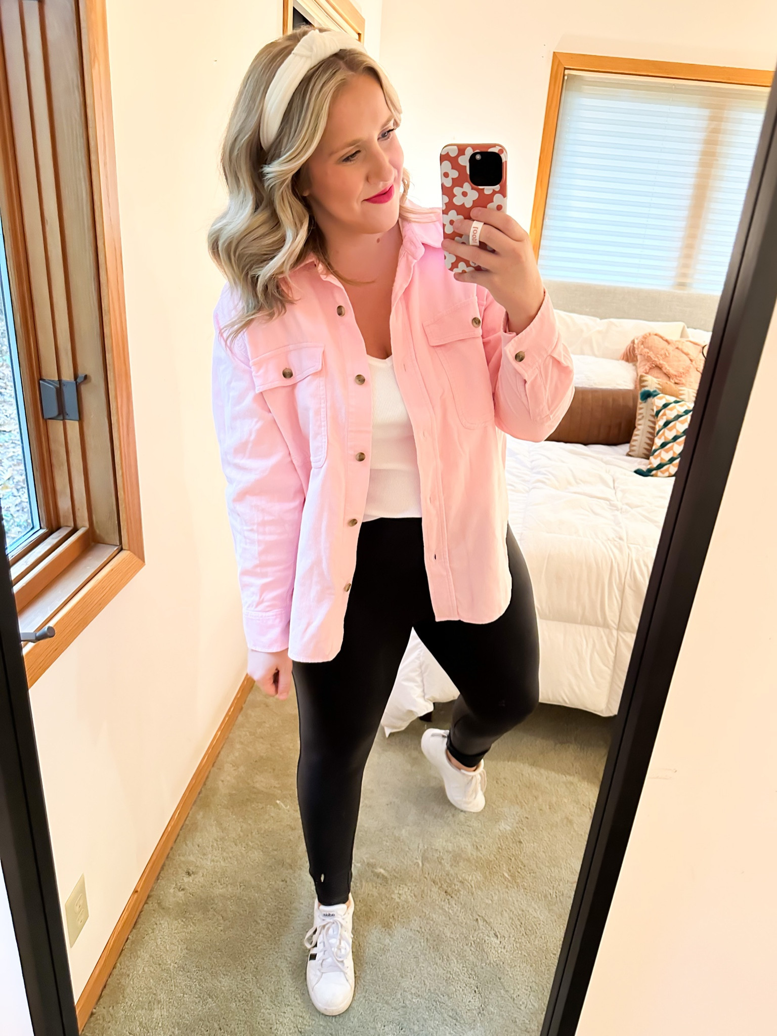 Obsessed with all things pink rn! Loooove this corduroy shirt & ribbed long sleeve 🙌🏼

Size Info ⬇️

Shirt: XL
Corduroy shirt: XL
Leggings: XL

Women’s fashion | Women’s fall outfit | Barbie

#LTKsalealert #LTKmidsize #LTKfindsunder50