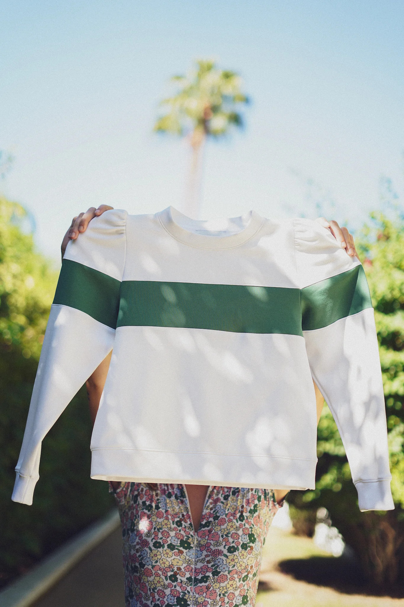 The Peggy Sweatshirt - White/Boxwood | Smith and Quinn