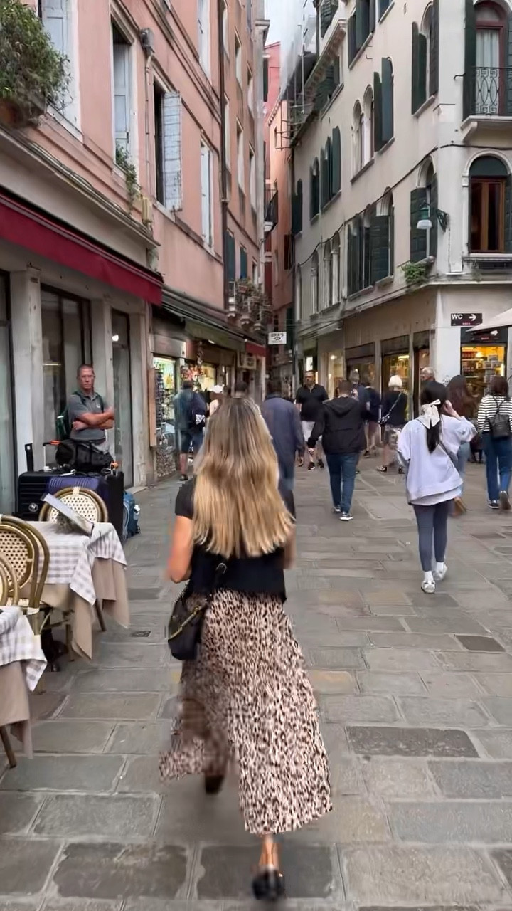 Venice part 1 ootd details! 

#LTKVideo #LTKTravel #LTKStyleTip