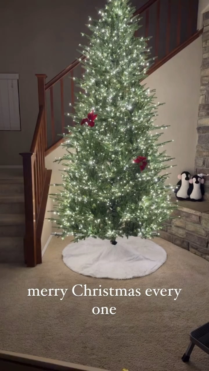 Viral Home Depot Christmas tree in stock

#LTKHoliday #LTKSeasonal