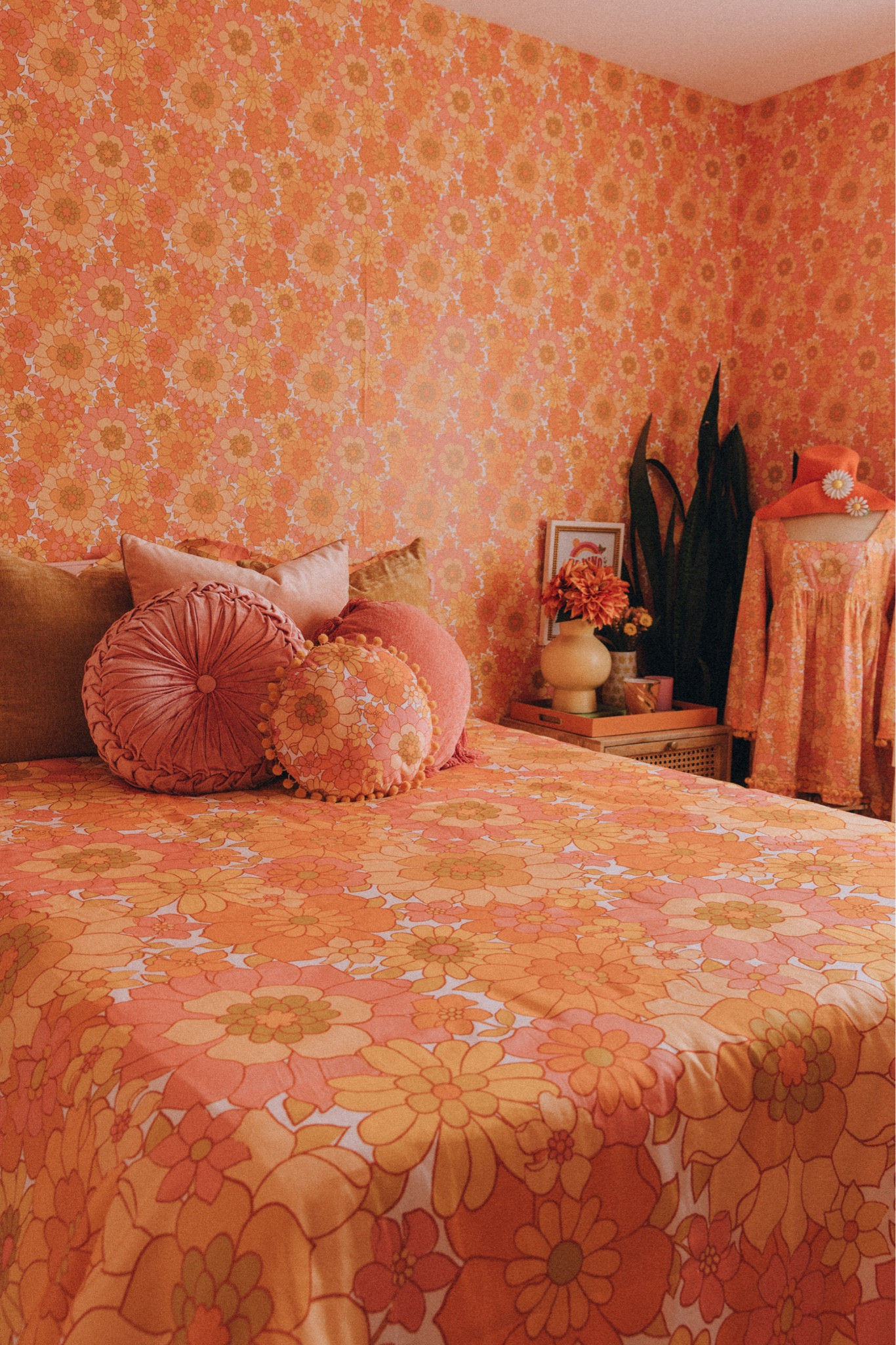 Avery retro floral print from spoonflower, available in everything from fabric to wallpaper to bedding. #ltkhome
