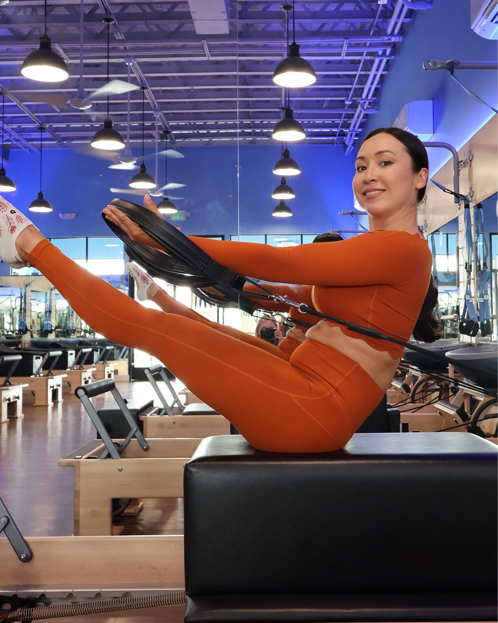 ✨ Soft stretches in the WISKII Sunset set 🧡

Wearing M top + S leggings — 5’5”, 125 lbs, 34.5–26–36.5.

Black Friday (Nov 24–30):
21% off all orders — NOEXCUSEGIRL
26% off $600+ — NOEXCUSEGIRL26
31% off $1200+ — NOEXCUSEGIRL31 ✨


#LTKActive #LTKSeasonal #LTKfitnessgoals