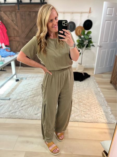 Summer jumpsuit

TTS

summer fashion fashion  casual outfit  everyday outfit  Amazon finds  summer outfit  sandals  loungewear 

#LTKFindsUnder50 #LTKStyleTip #LTKSeasonal