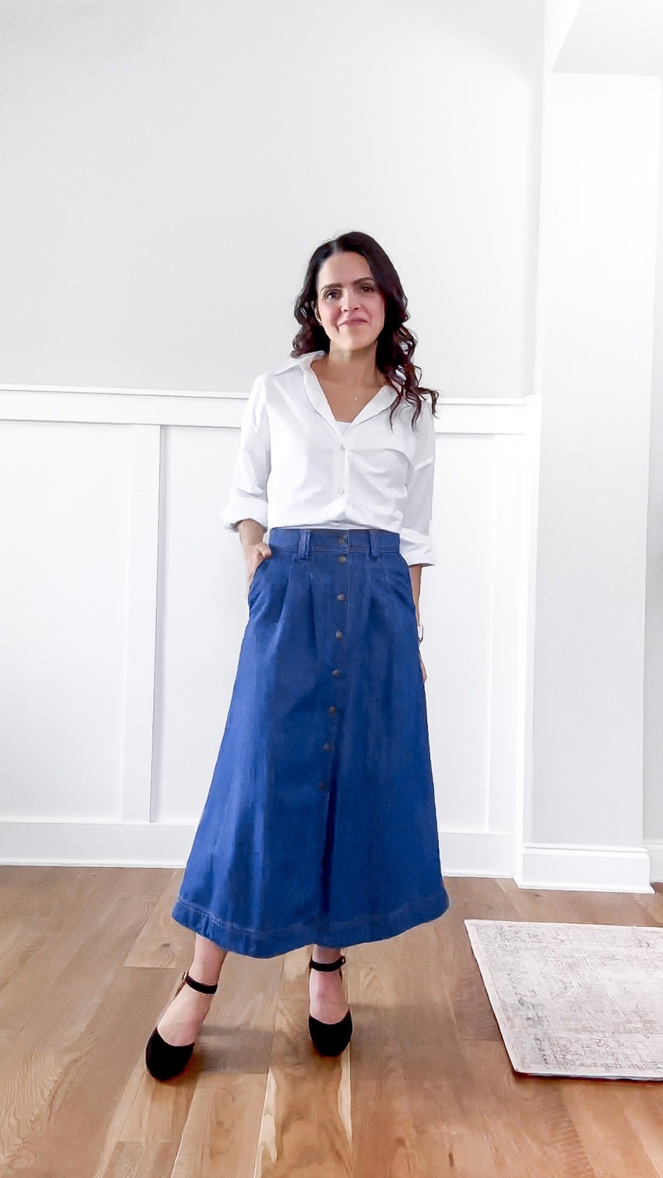 Easy way to style a denim mid skirt for Spring, plus style tying hack and no-sew option to keep your collars in place!

Top: @Zara, XS
Skirt and heels: @SEZANE, tts

#LTKootd #LTKgrwm