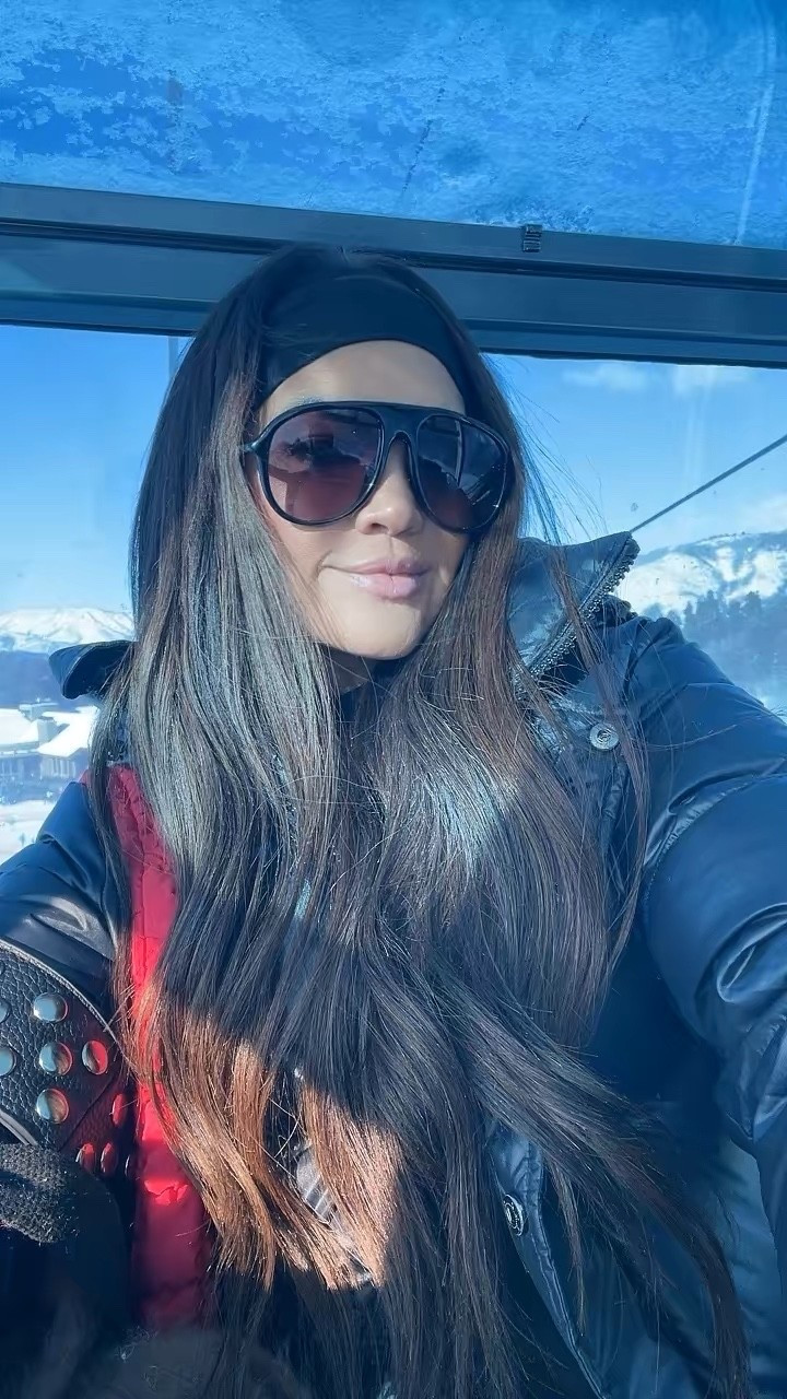 Quay Chart Topper Sunglasses


#LTKSeasonal #LTKootd #LTKTravel