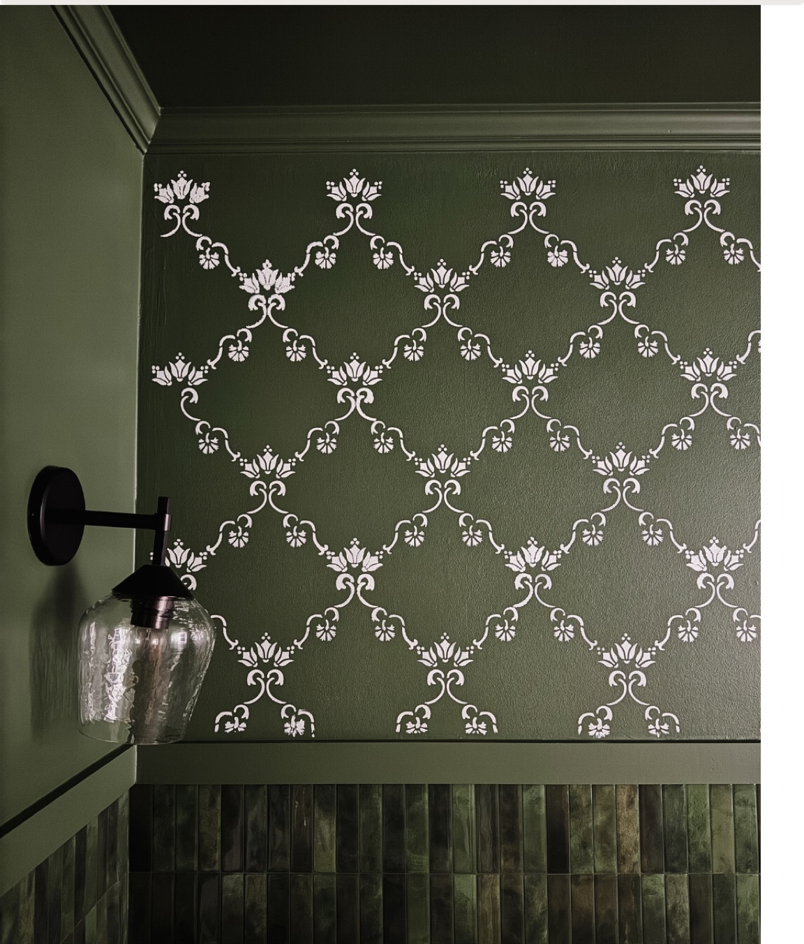 Stencil progress! Love how this is turning out thus far! 

#wallstencil #stencilart #stencilit