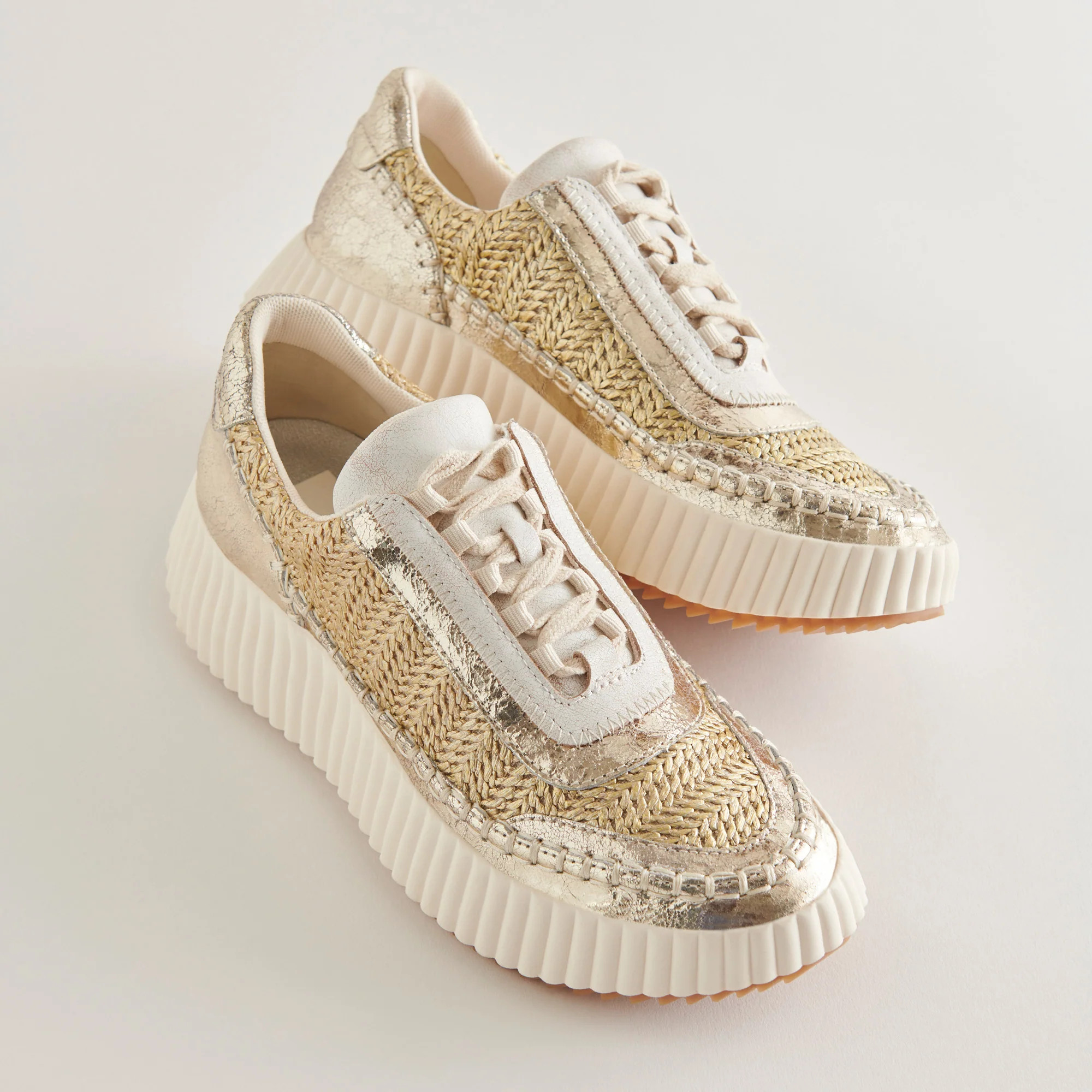 Dolen Sneakers | DolceVita.com