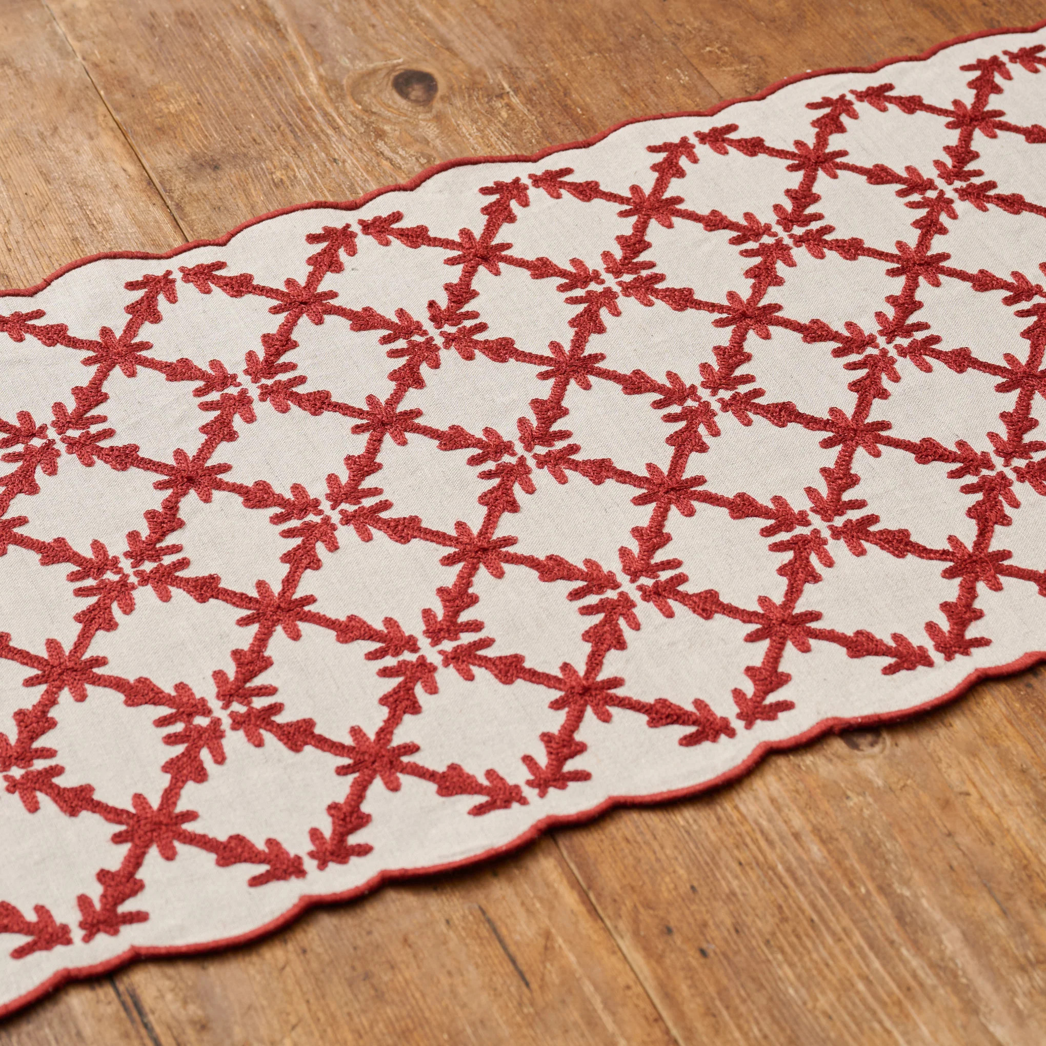 Syrah Eleanor Embroidered Table Runner | Magnolia