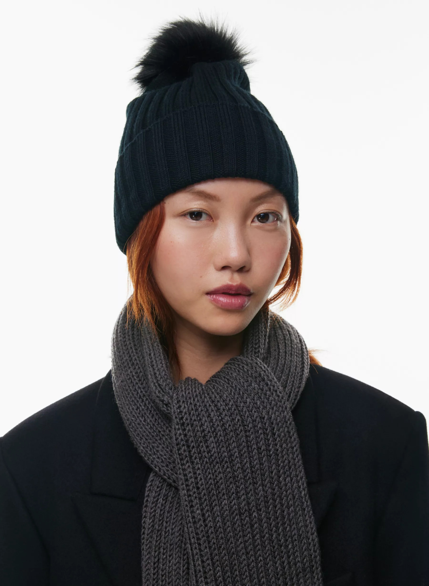 FLURRY SCARF | Aritzia