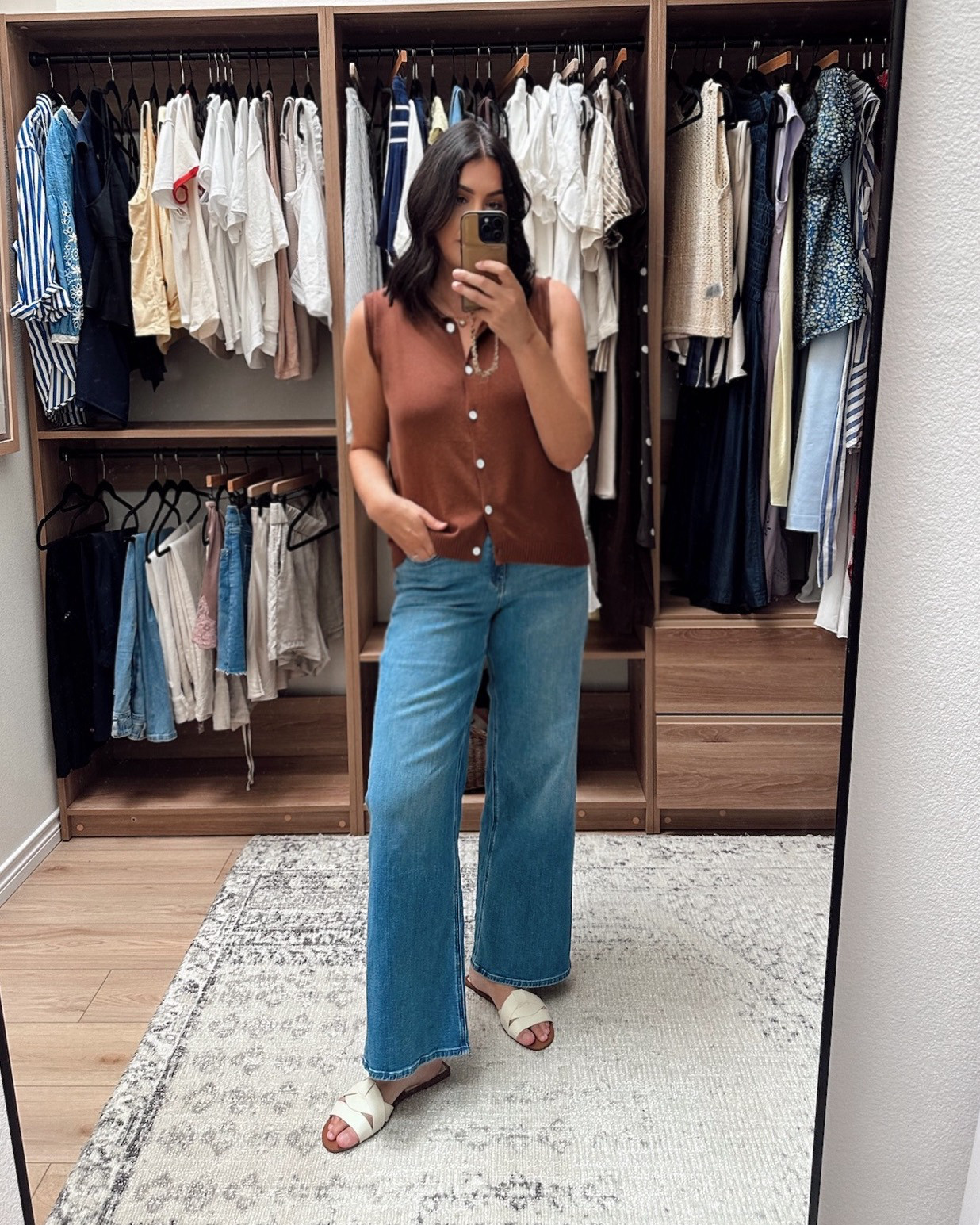 I love a little simple sweater top to get me through the summer to fall transition. This one feels so chic and it’s a really nice fit. I am in the large and it’s  a geneorus, loose fit overall. However, I like to have a little room just in case it shrinks up a bit after washing, plus I love no boob gap. Highly recommend this versatile piece! 

I'm in the 30 of the @auince jeans, my favorites!  

 
