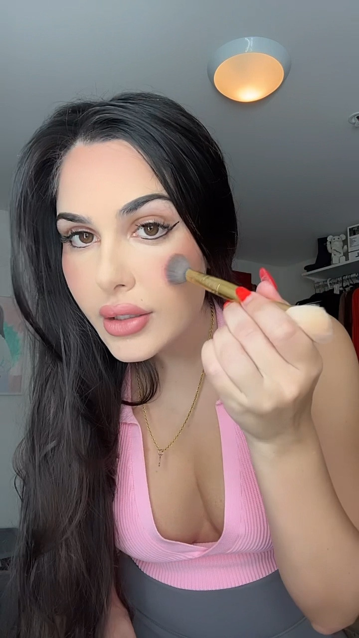 Spring/Summer look in Pink 🫶🏻

#LTKstyletip #LTKVideo #LTKbeauty