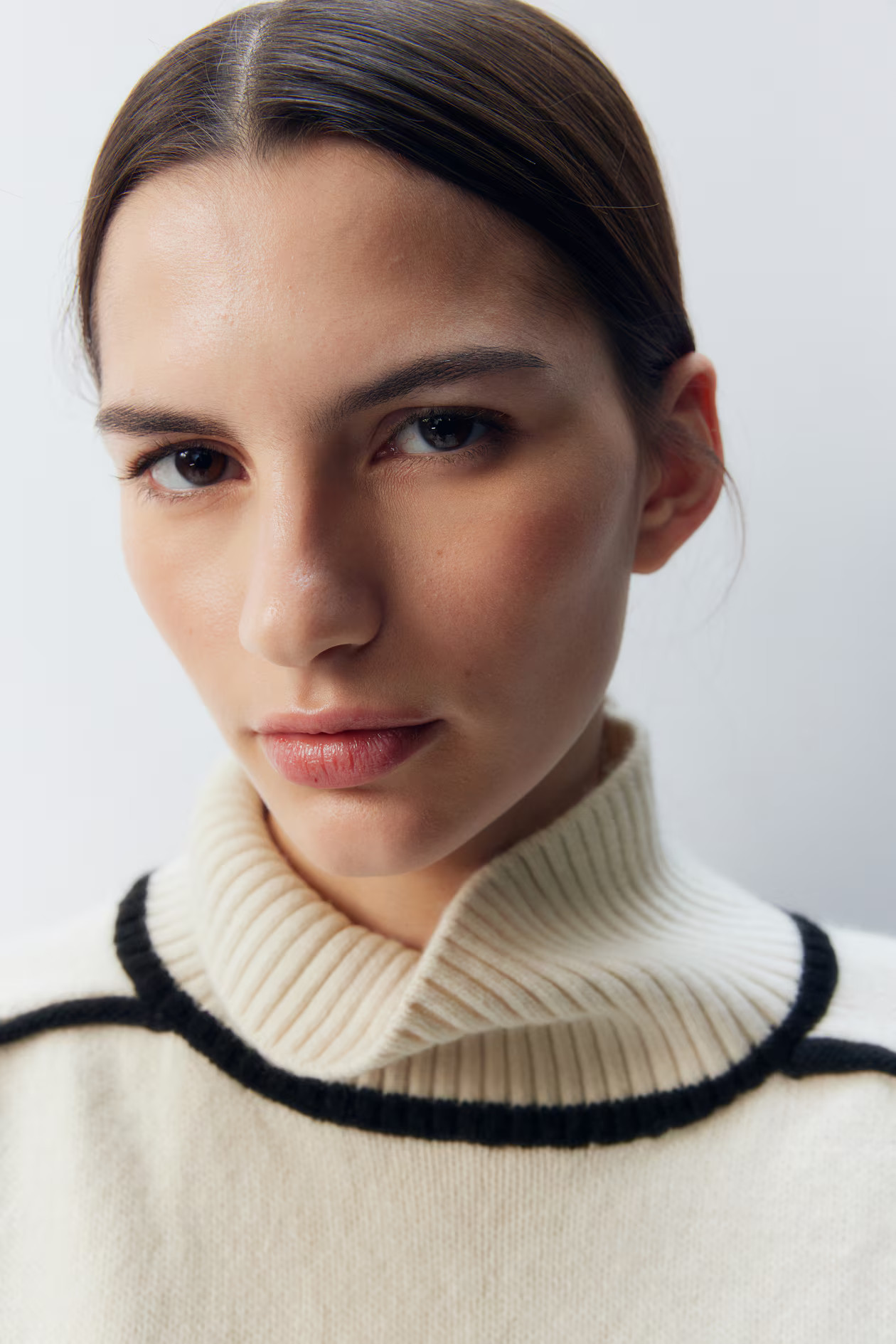Mock Turtleneck Sweater - Cream/black - Ladies | H&M US | H&M (US + CA)