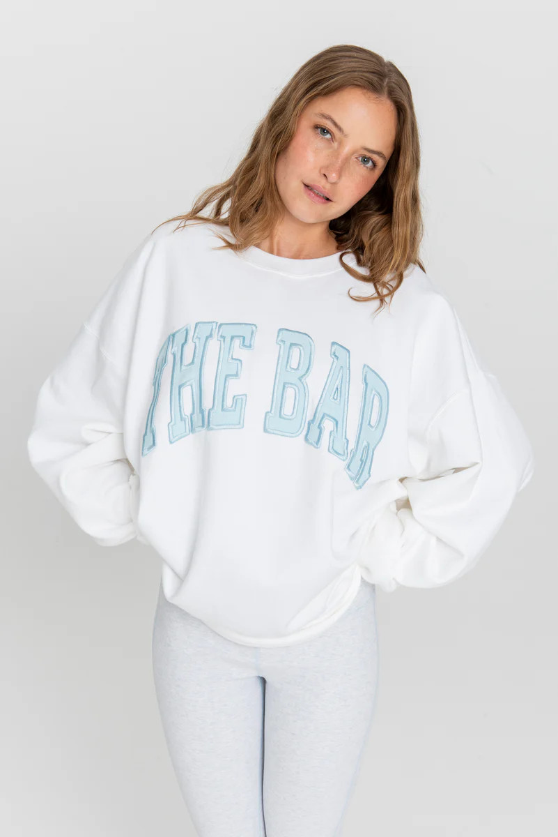 VARSITY PATCH SWEATSHIRT WHITE/LIGHT BLUE | The Bar